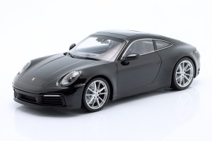 Porsche 911 (992)...
