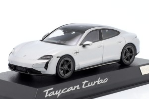 Porsche Taycan Tu...