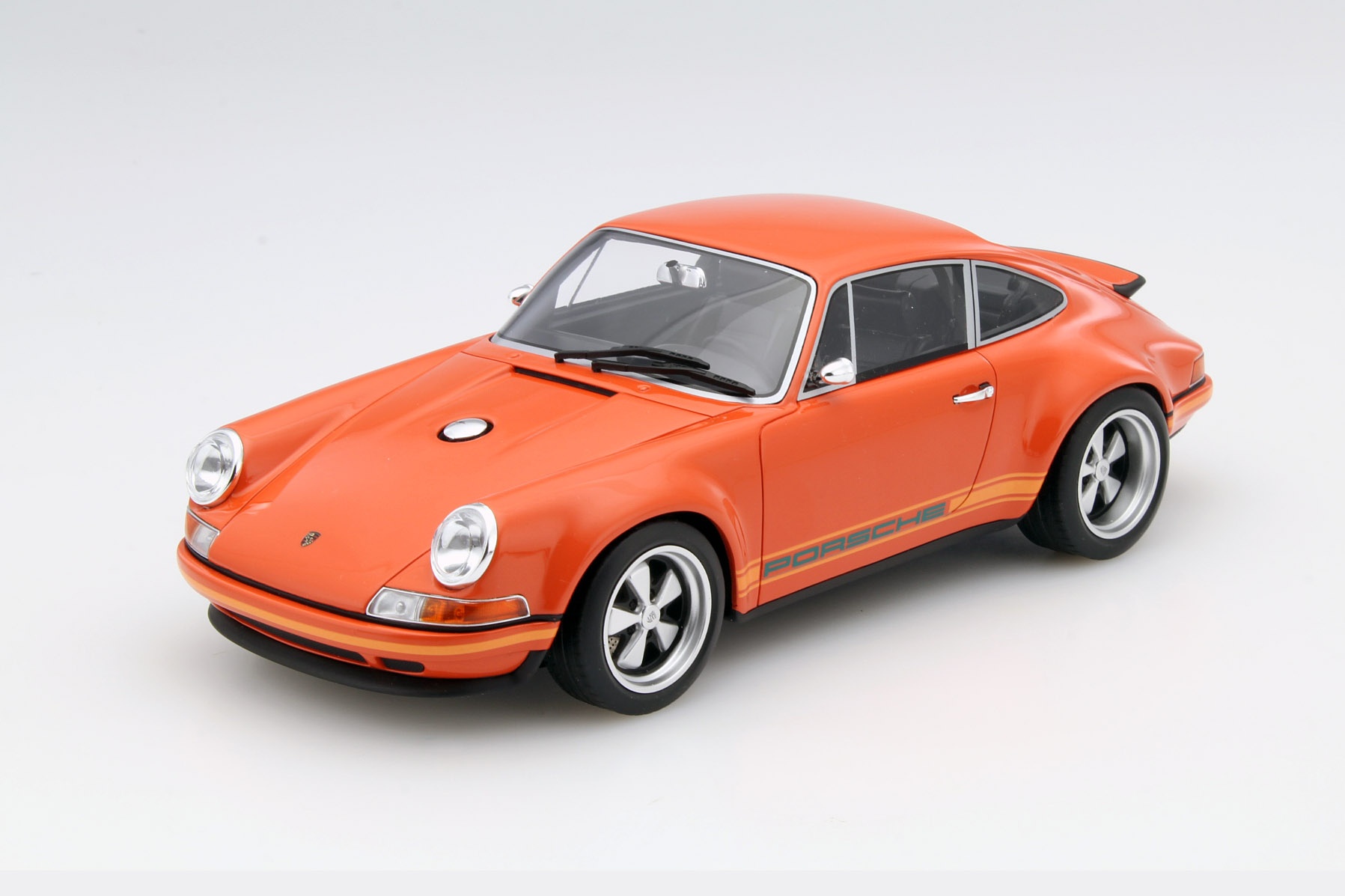 Porsche 911 Singer orange  