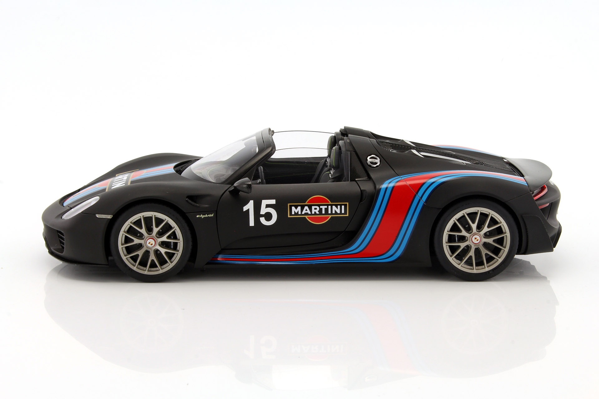 Porsche 918 Spyder Weissach Package Martini Baujahr 2013 schwarz  