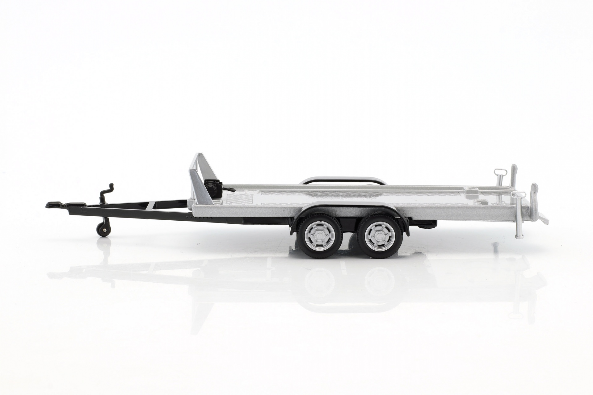 Anh&auml;nger Autotransporter-H&auml;nger mit Tandemachse silber  