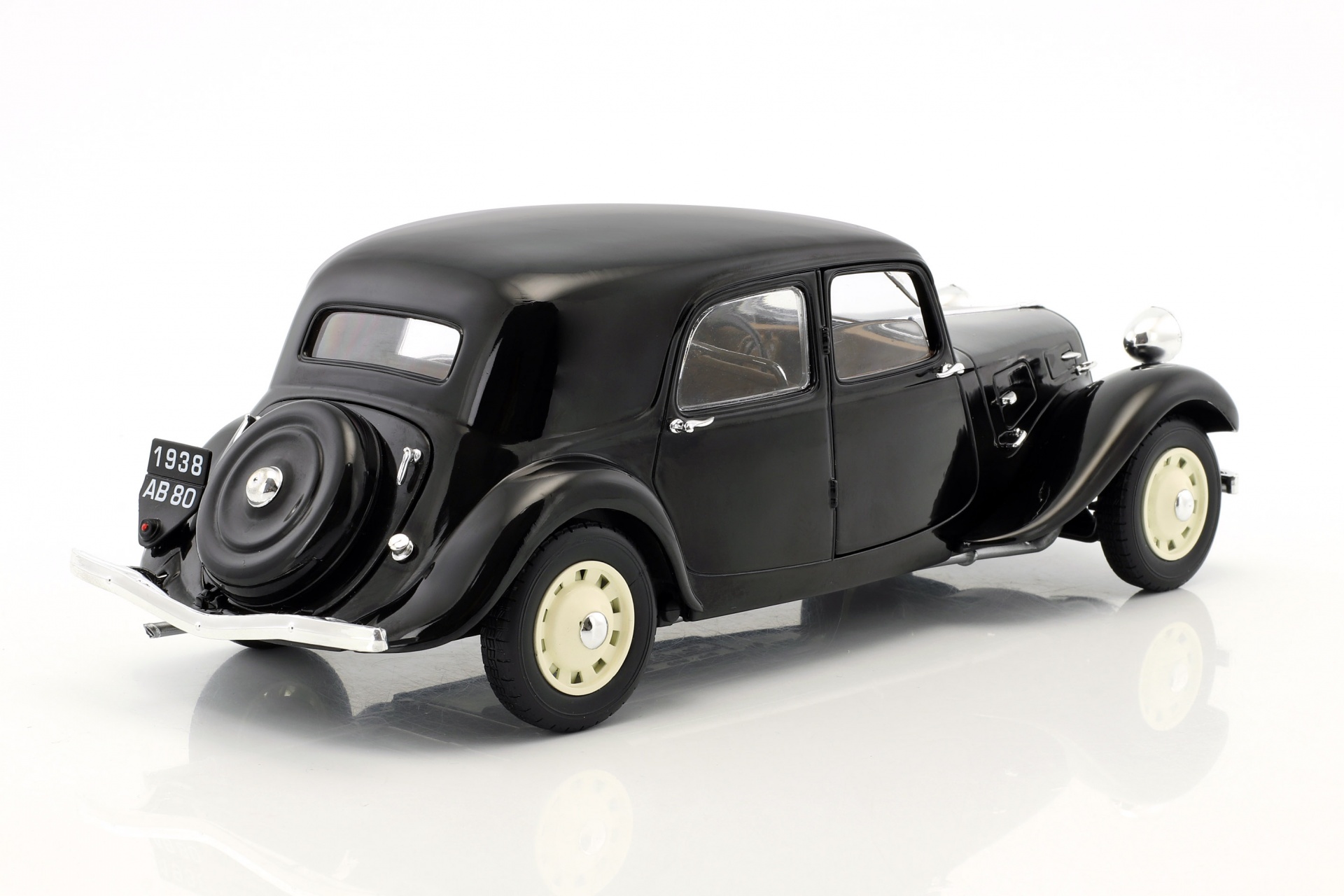 Citroen Traction 11CV Baujahr 1937 schwarz  