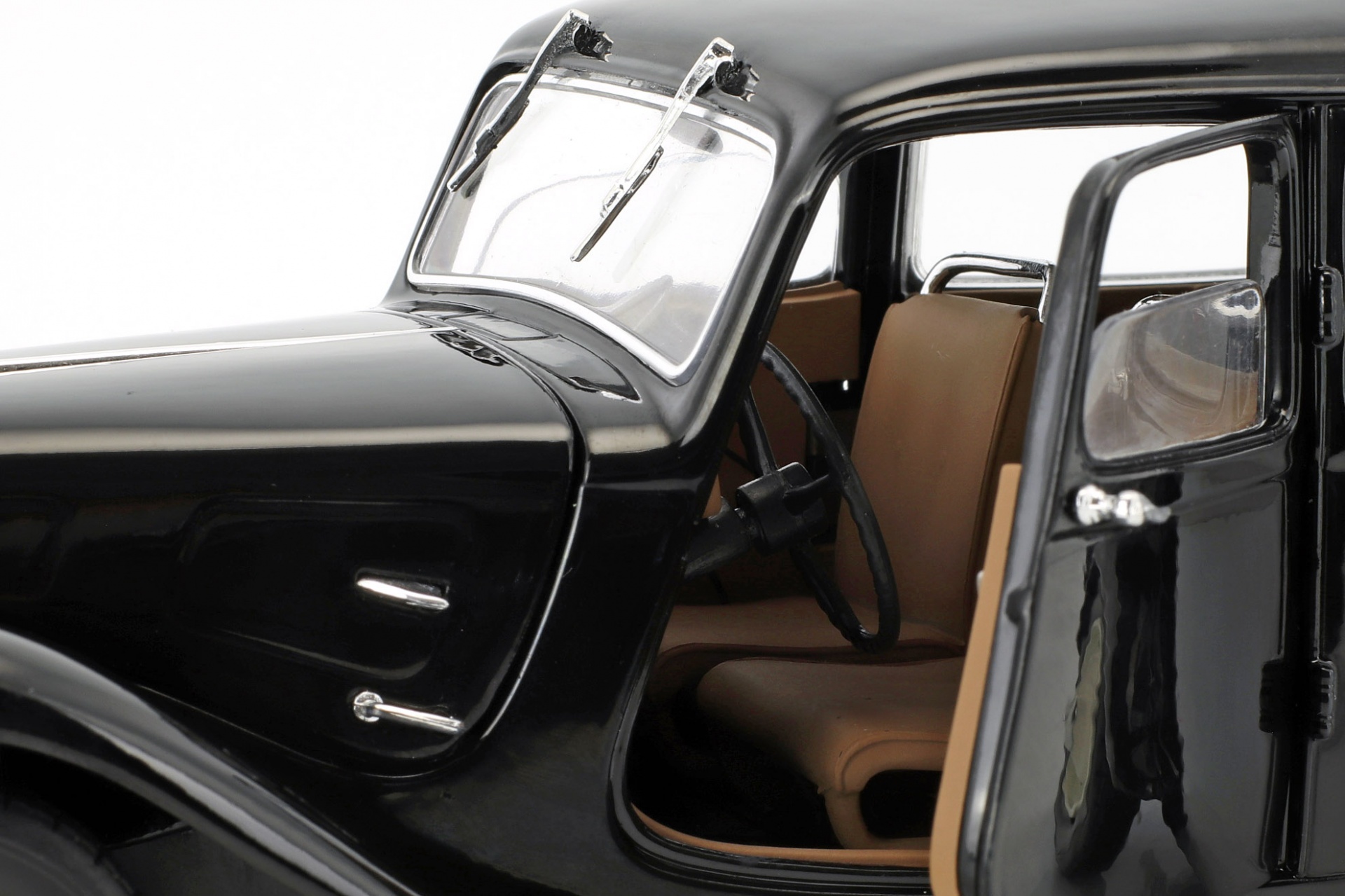Citroen Traction 11CV Baujahr 1937 schwarz  