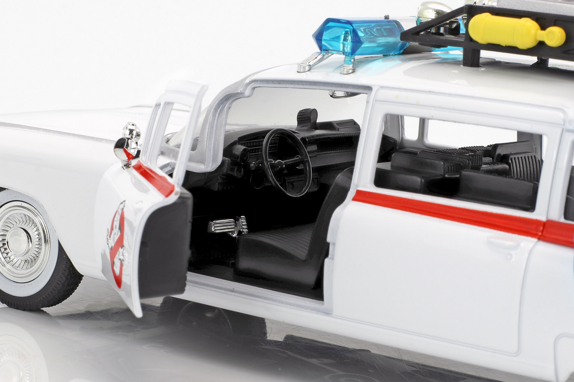 Cadillac Ecto-1 aus dem Film Ghostbusters 1984 wei&szlig;  Jada Toys