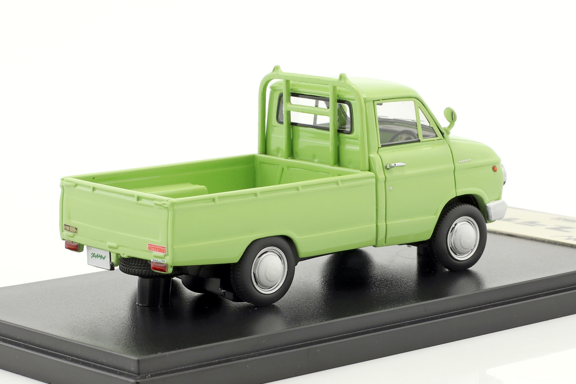 Nissan Datsun Cablight Truck hellgr&uuml;n  