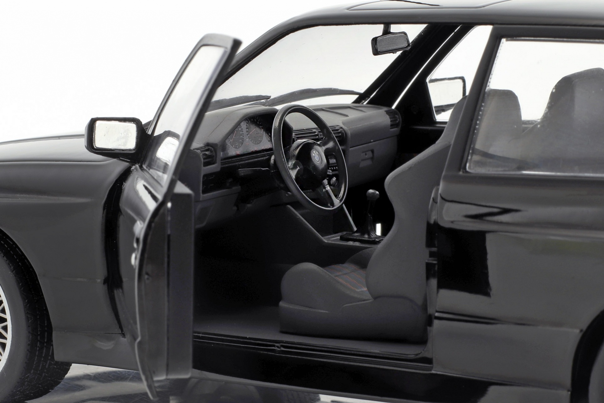 BMW M3 E30 Sport Evolution Baujahr 1990 schwarz  