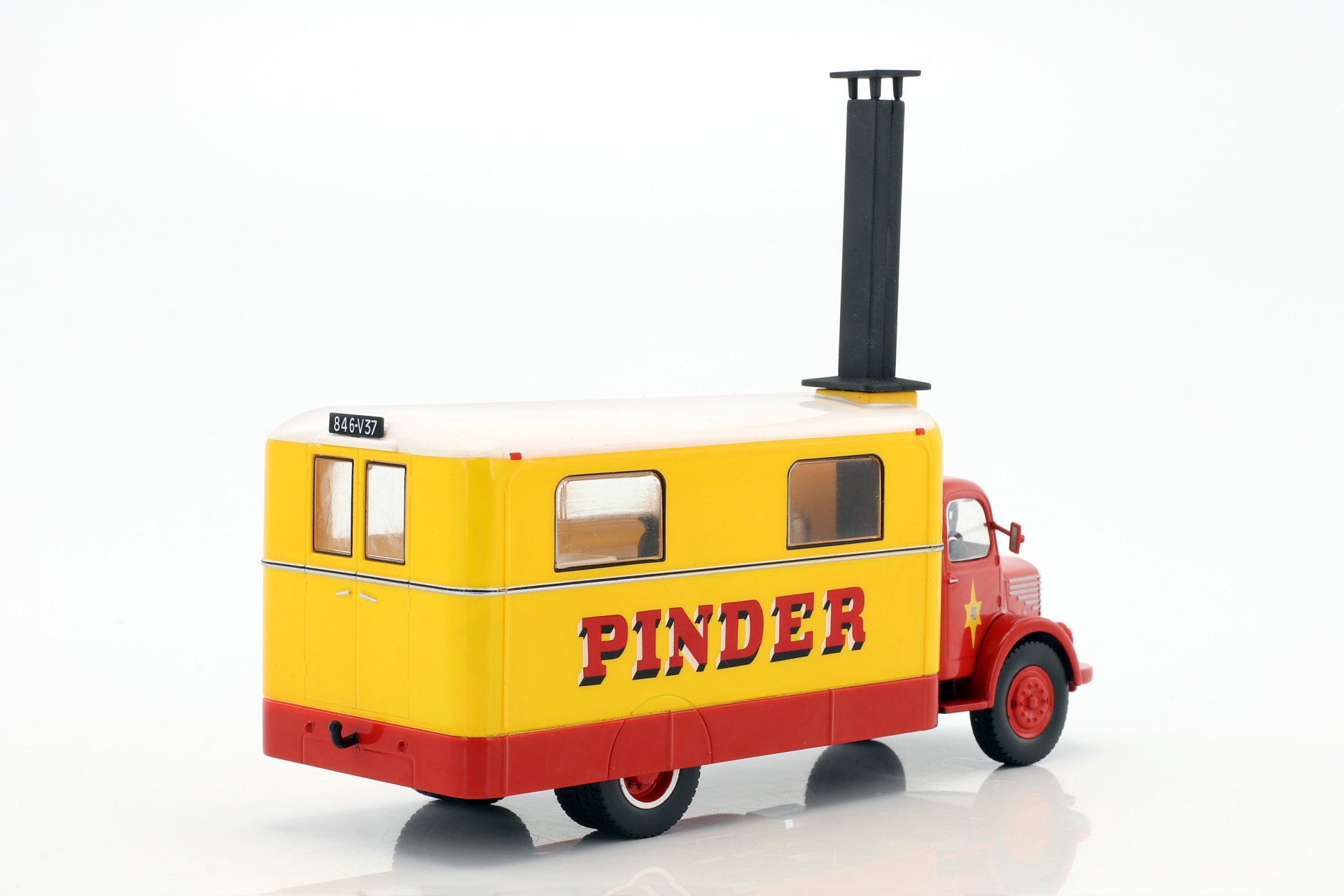 Unic ZU 51 Kitchen Truck Pinder Zirkus Baujahr 1952 gelb / rot  