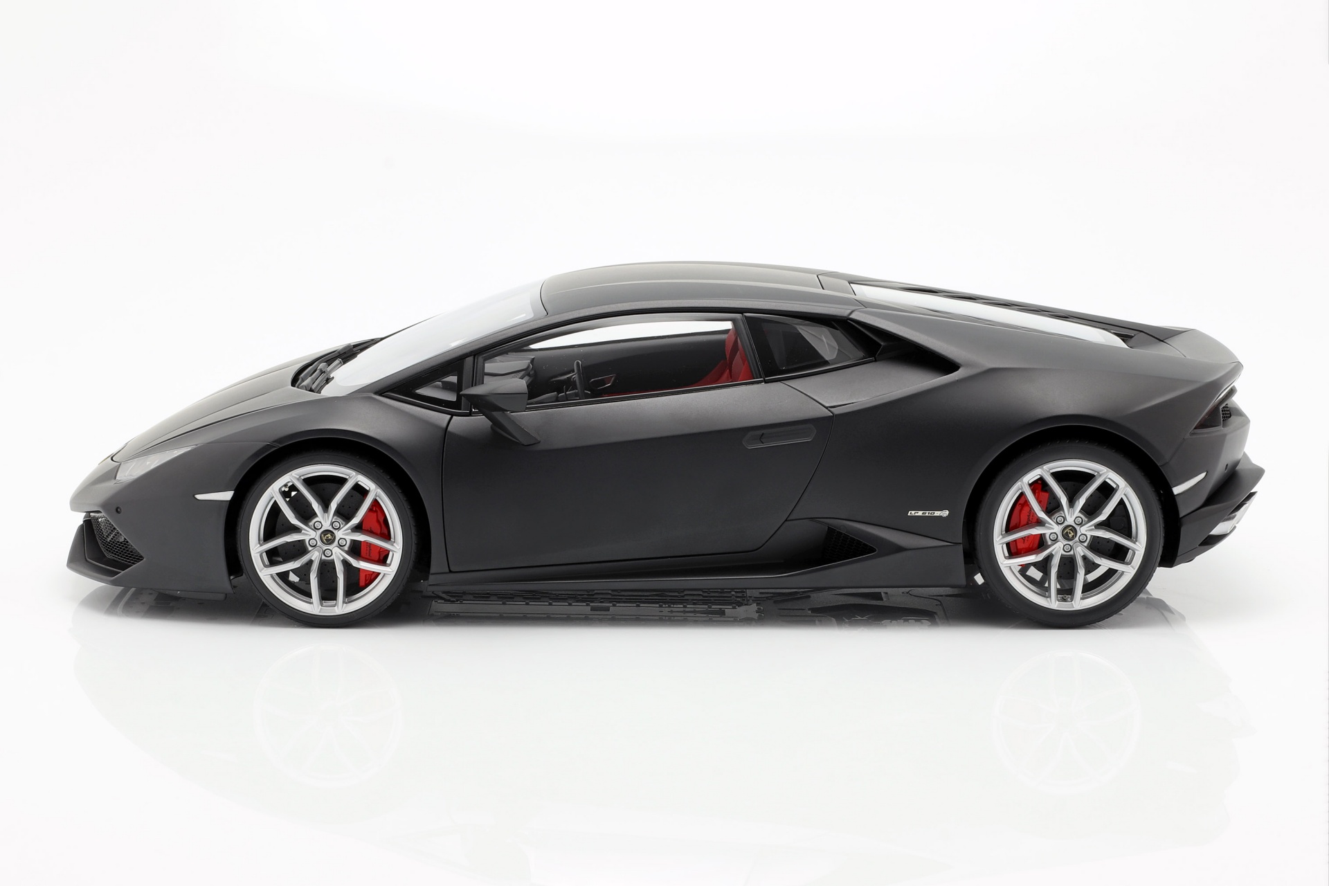 Lamborghini Huracan LP610-4 Baujahr 2014 mattschwarz  