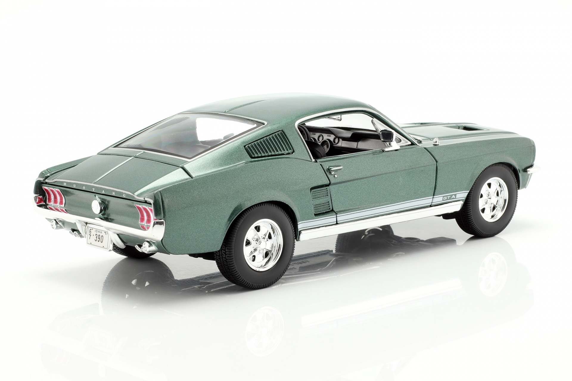 Ford Mustang GTA Fastback Baujahr 1967 gr&uuml;n  