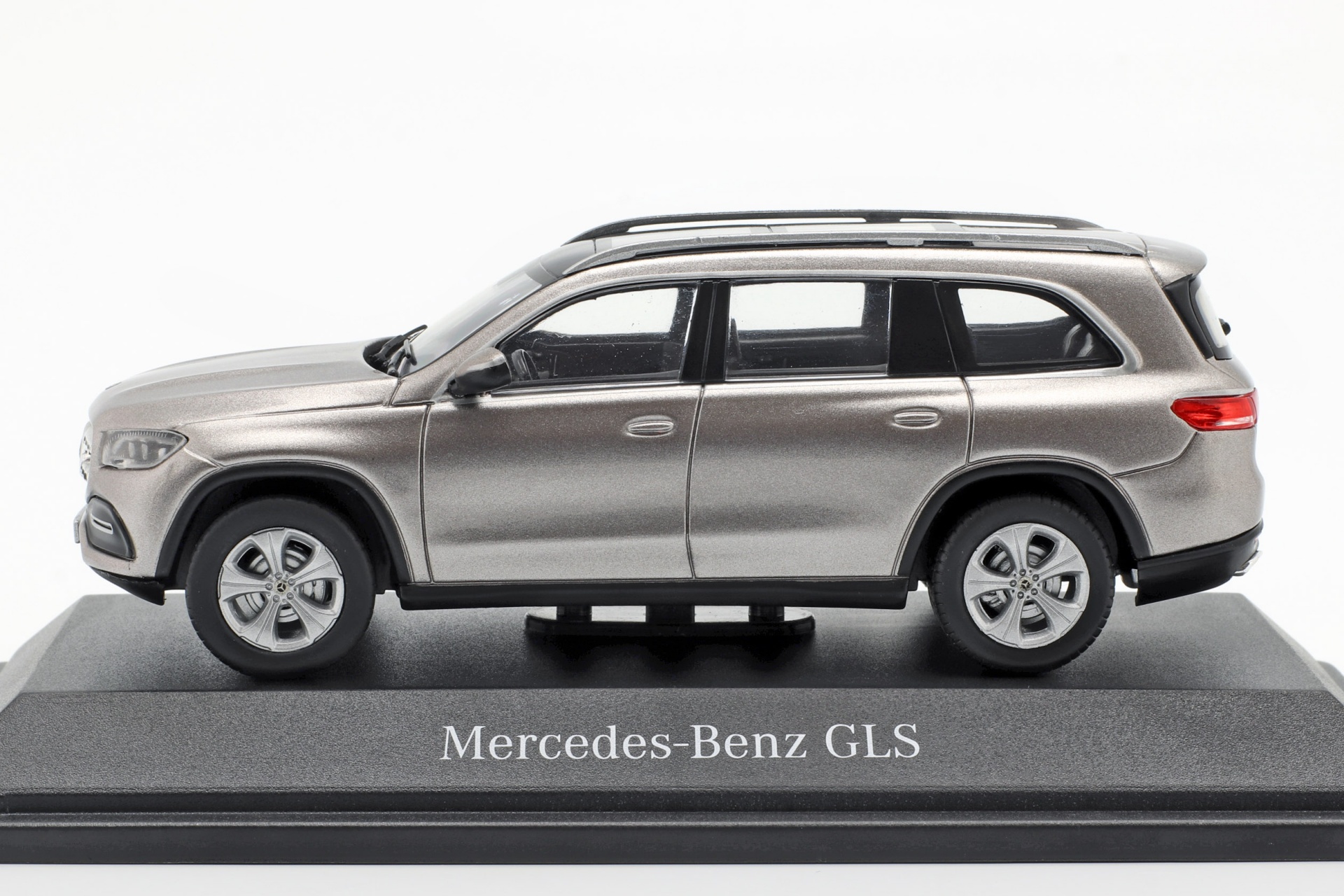 Mercedes-Benz GLS-Klasse (X167) Baujahr 2019 mojave silber  