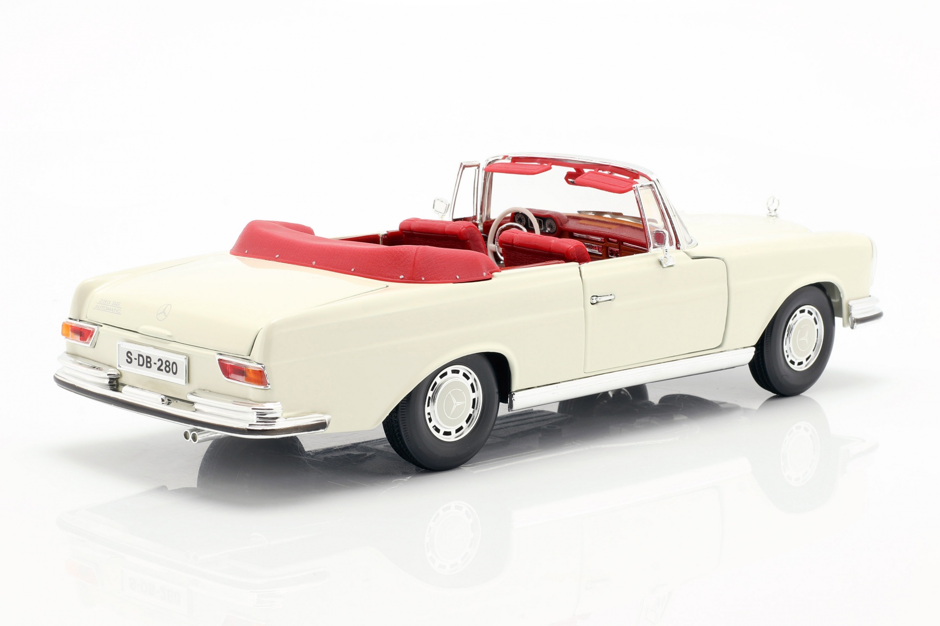 Mercedes-Benz 280 SE Baujahr 1967 cremewei&szlig;  