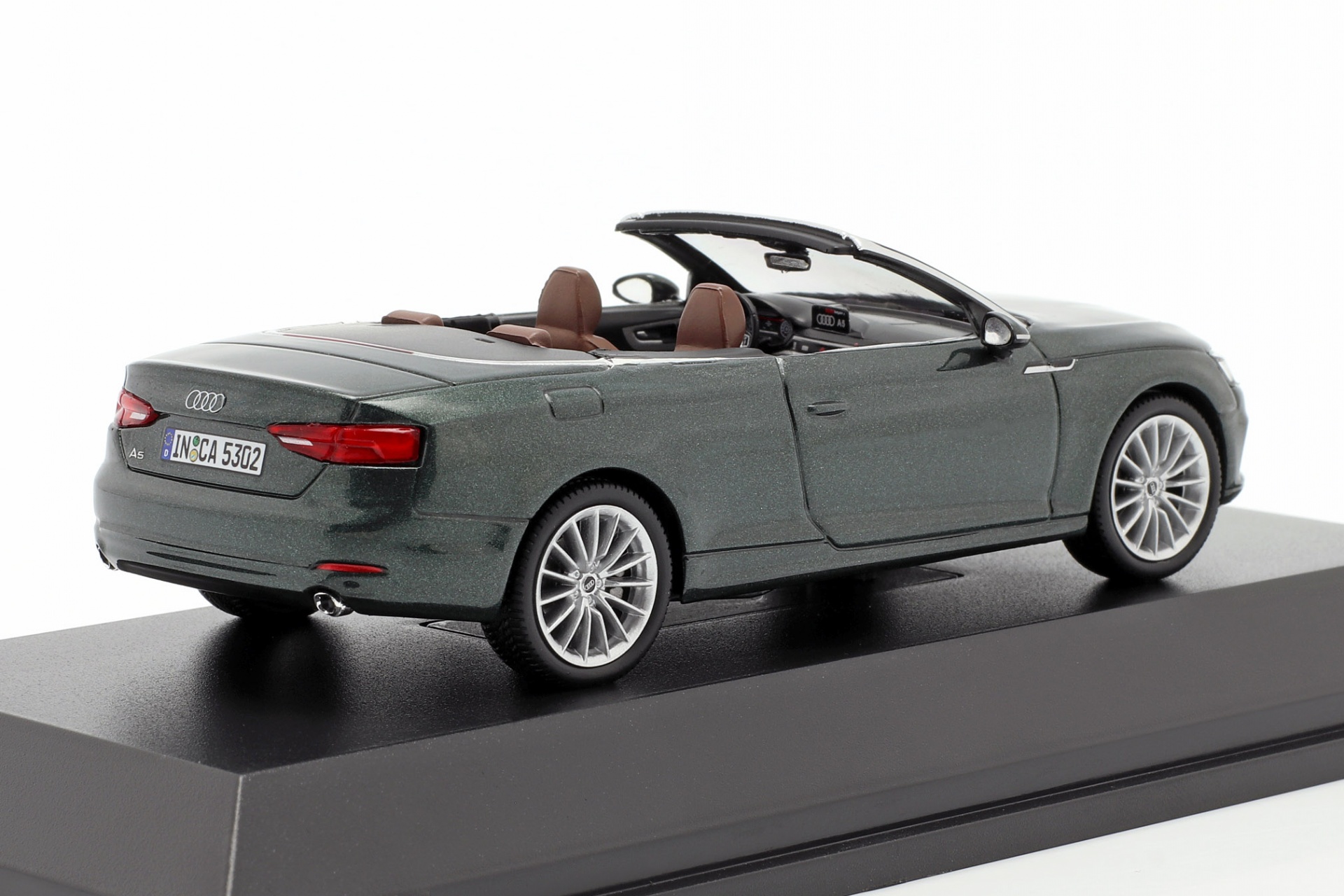 Audi A5 Cabriolet Baujahr 2017 gotlandgr&uuml;n  