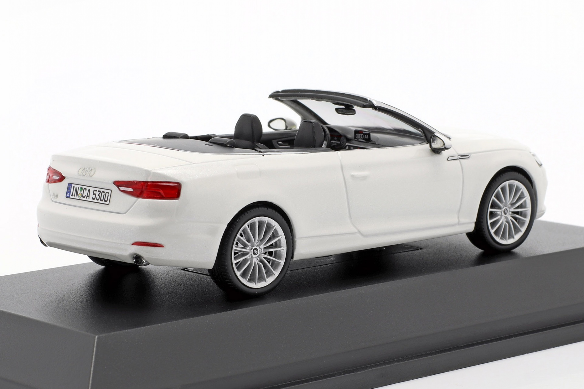 Audi A5 Cabriolet Baujahr 2017 tofana wei&szlig;  
