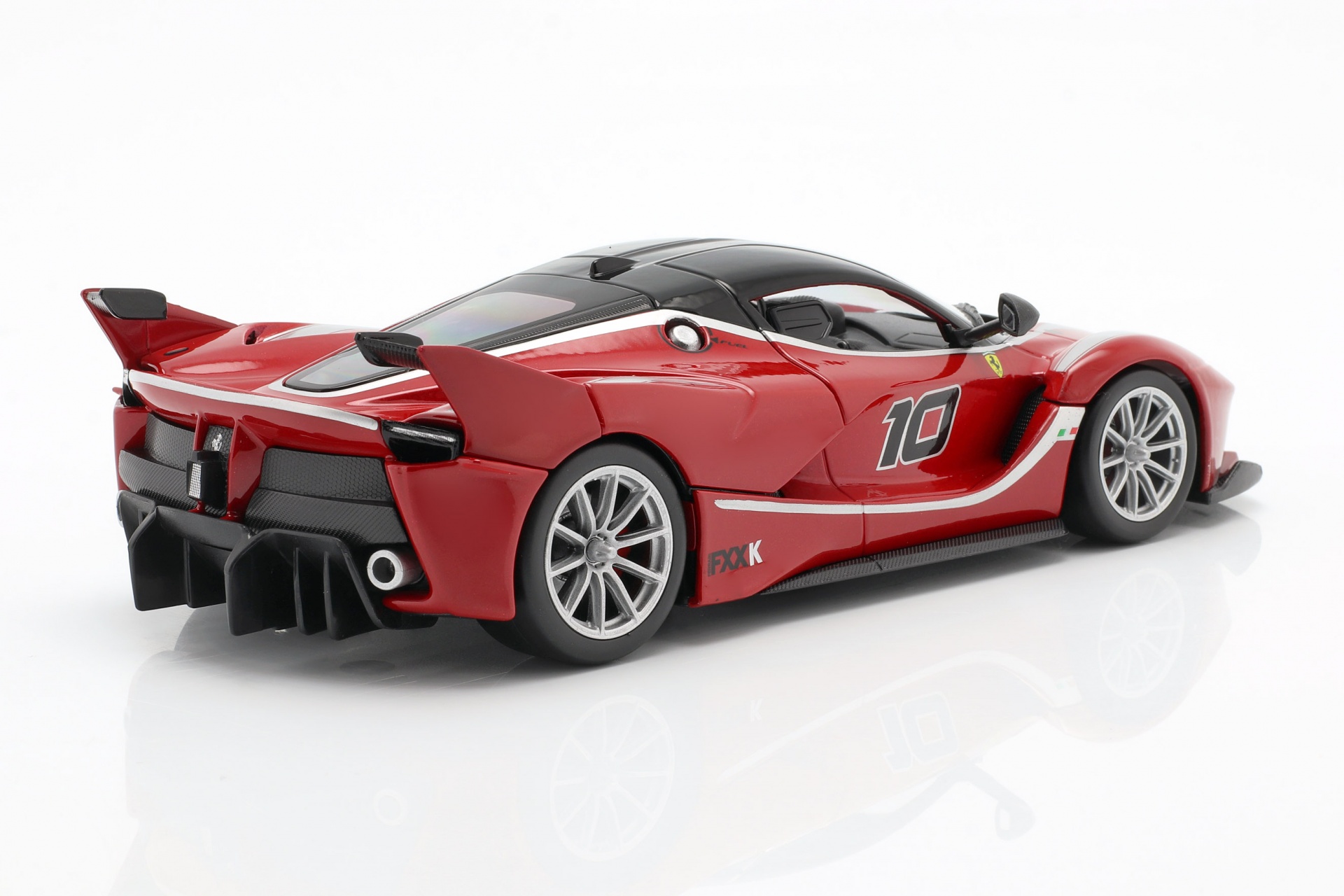 Ferrari FXX-K #10 rot  