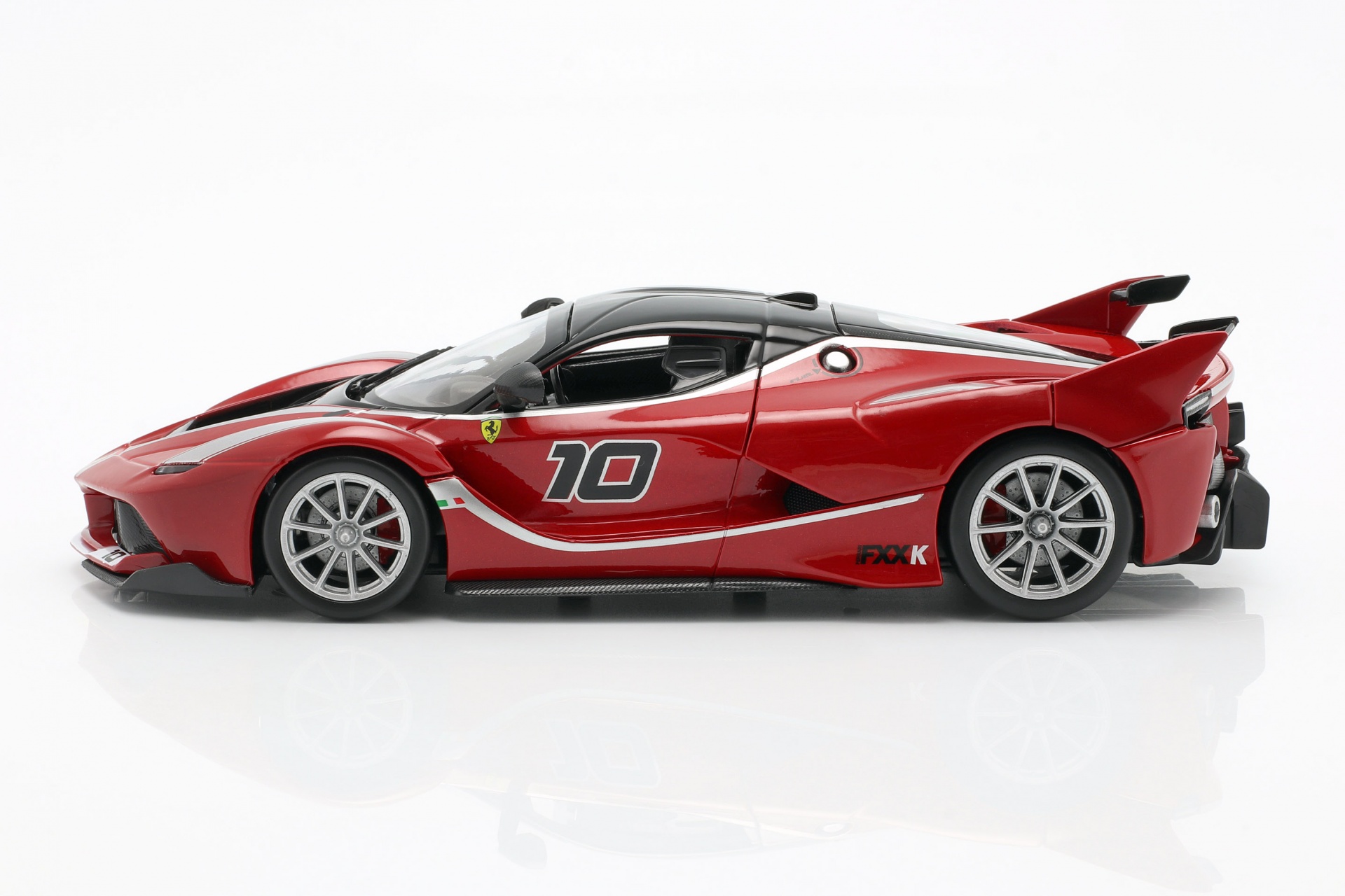 Ferrari FXX-K #10 rot  