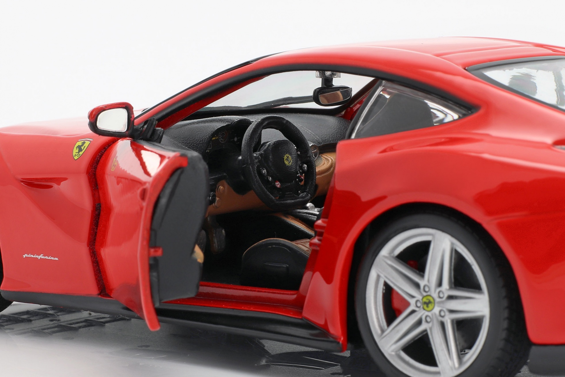 Ferrari F12 Berlinetta rot  