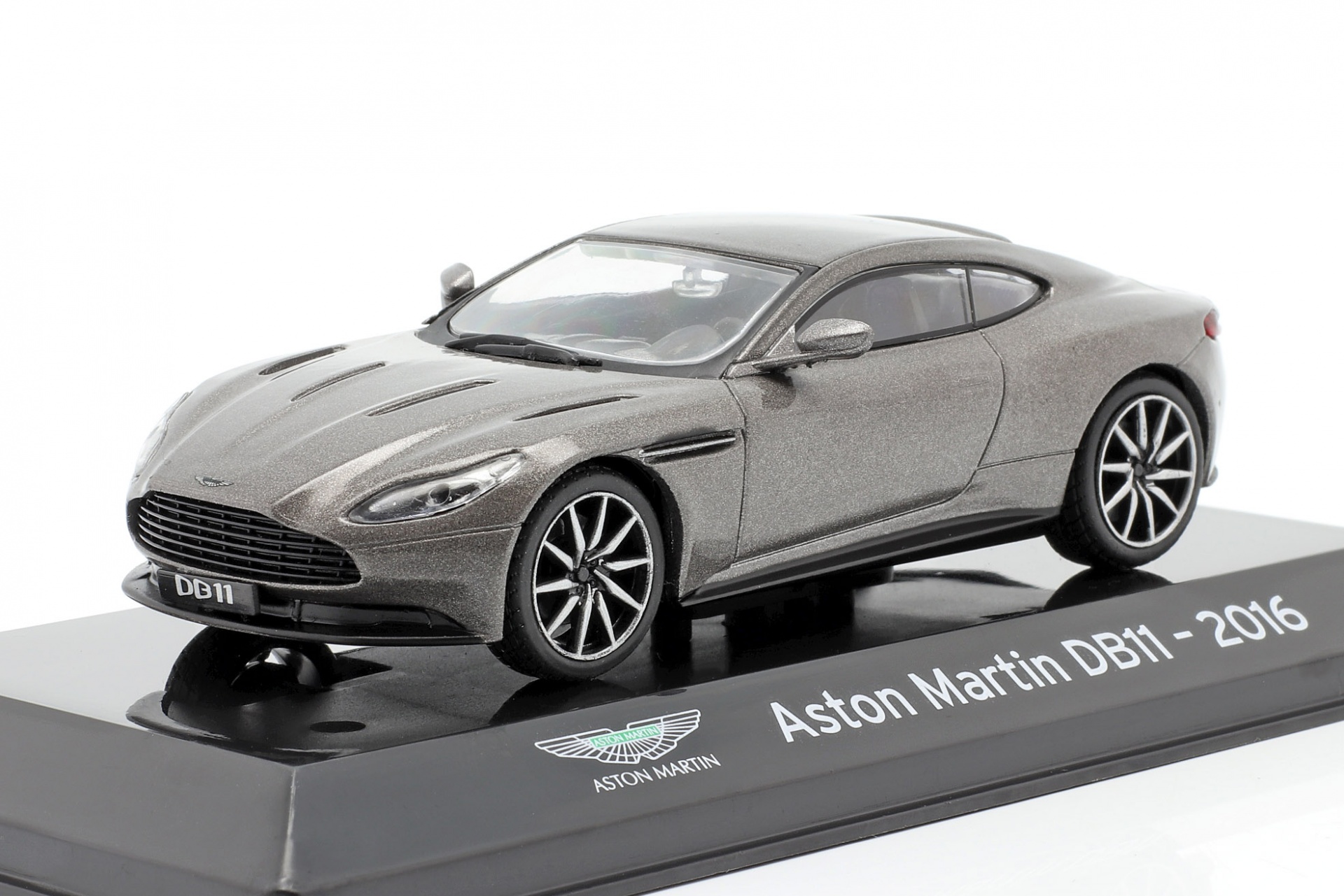 Aston Martin DB11 Baujahr 2016 grau metallic  