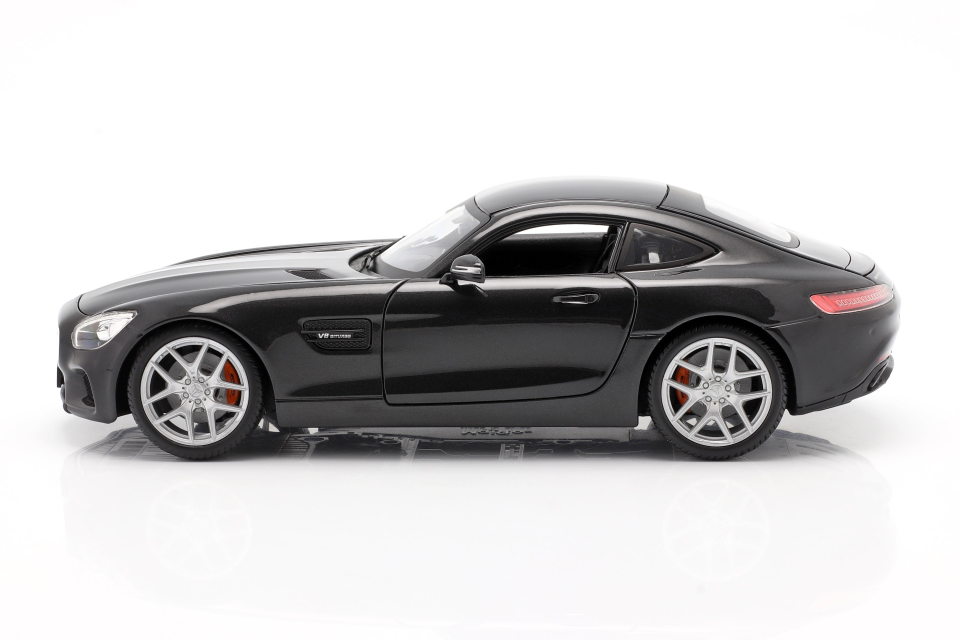 Mercedes-Benz AMG GT (C190) schwarz metallic  