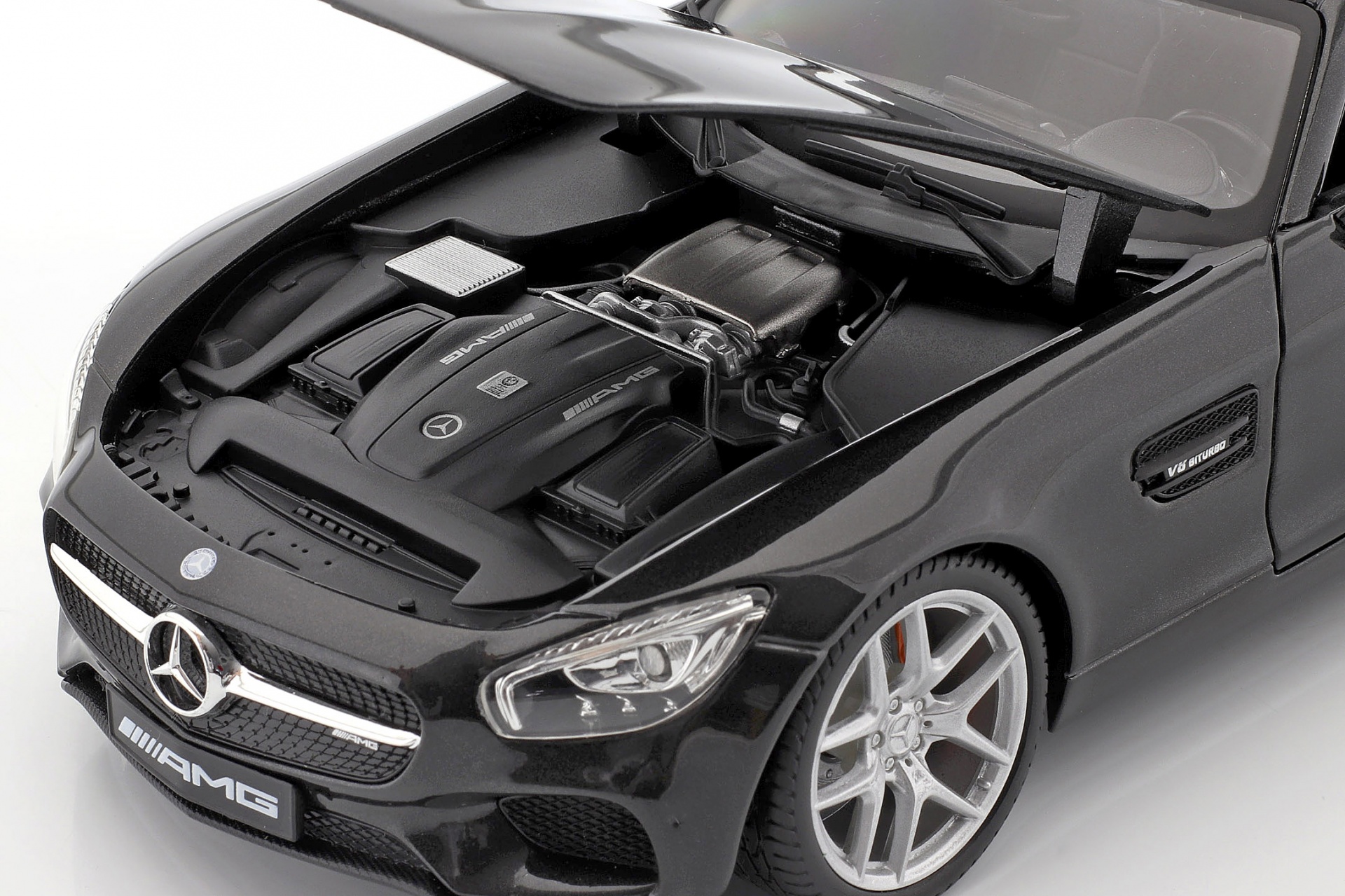 Mercedes-Benz AMG GT (C190) schwarz metallic  