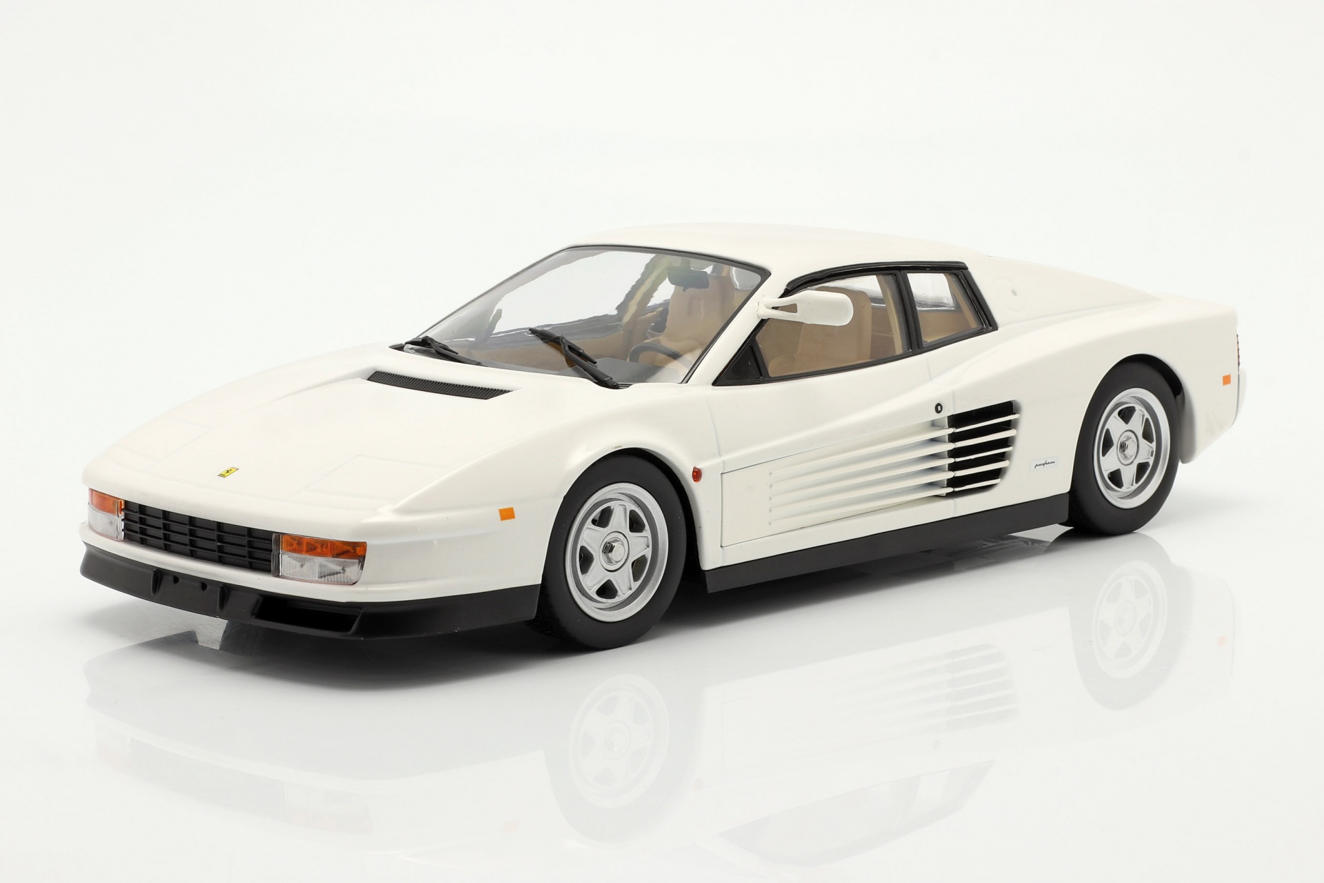 Ferrari Testarossa Monospecchio US-Version Baujahr 1984 wei&szlig;  