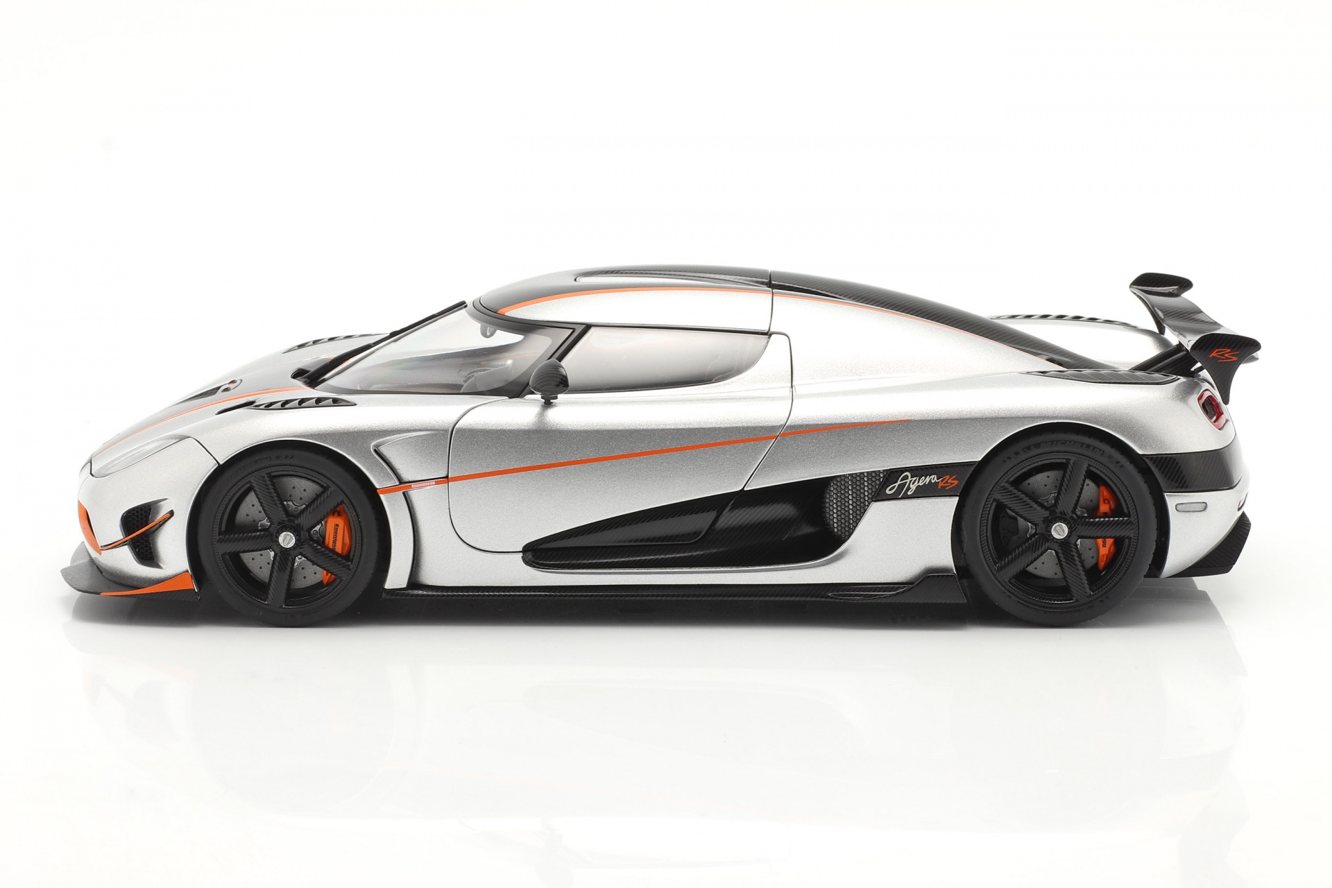 Koenigsegg Agera RS Baujahr 2015 silber / carbon  