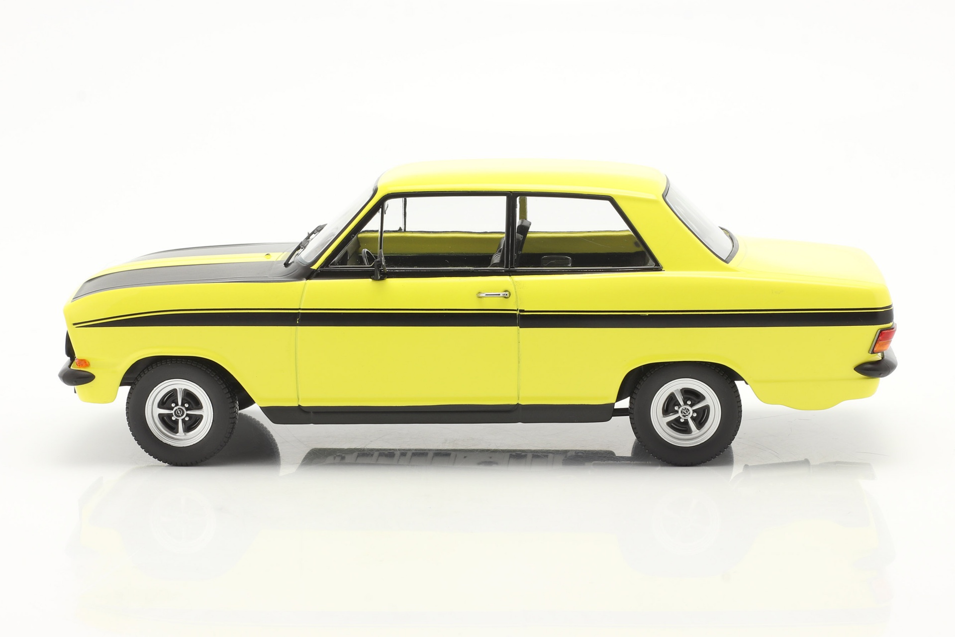 Opel Kadett B Sport Baujahr 1973 gelb / schwarz  