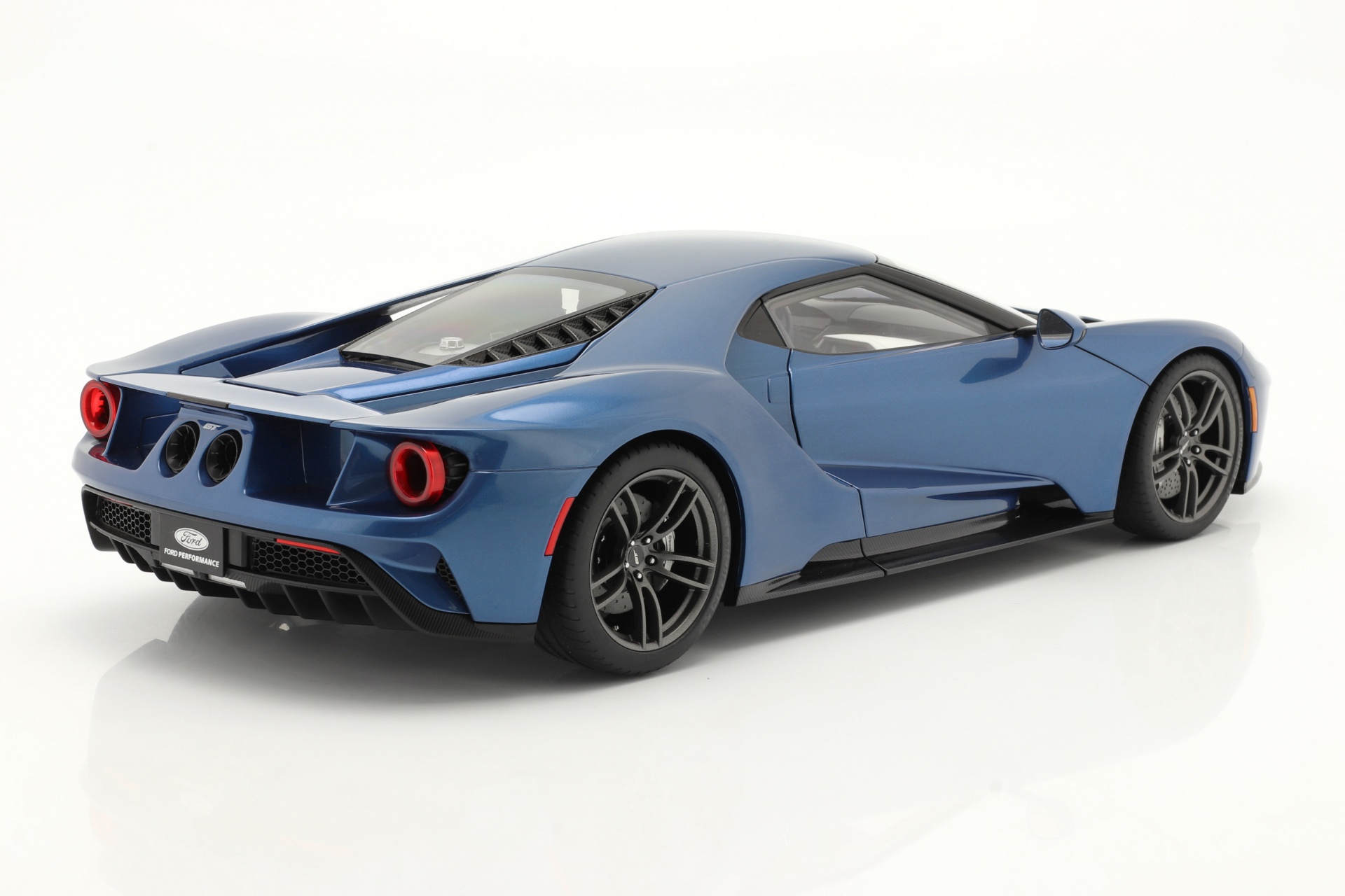 Ford GT Baujahr 2017 liquid blau  