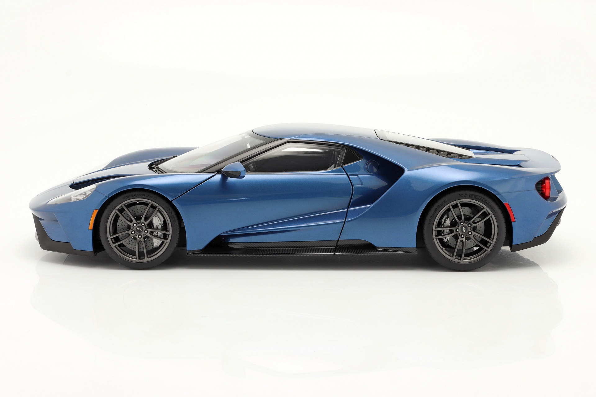 Ford GT Baujahr 2017 liquid blau  