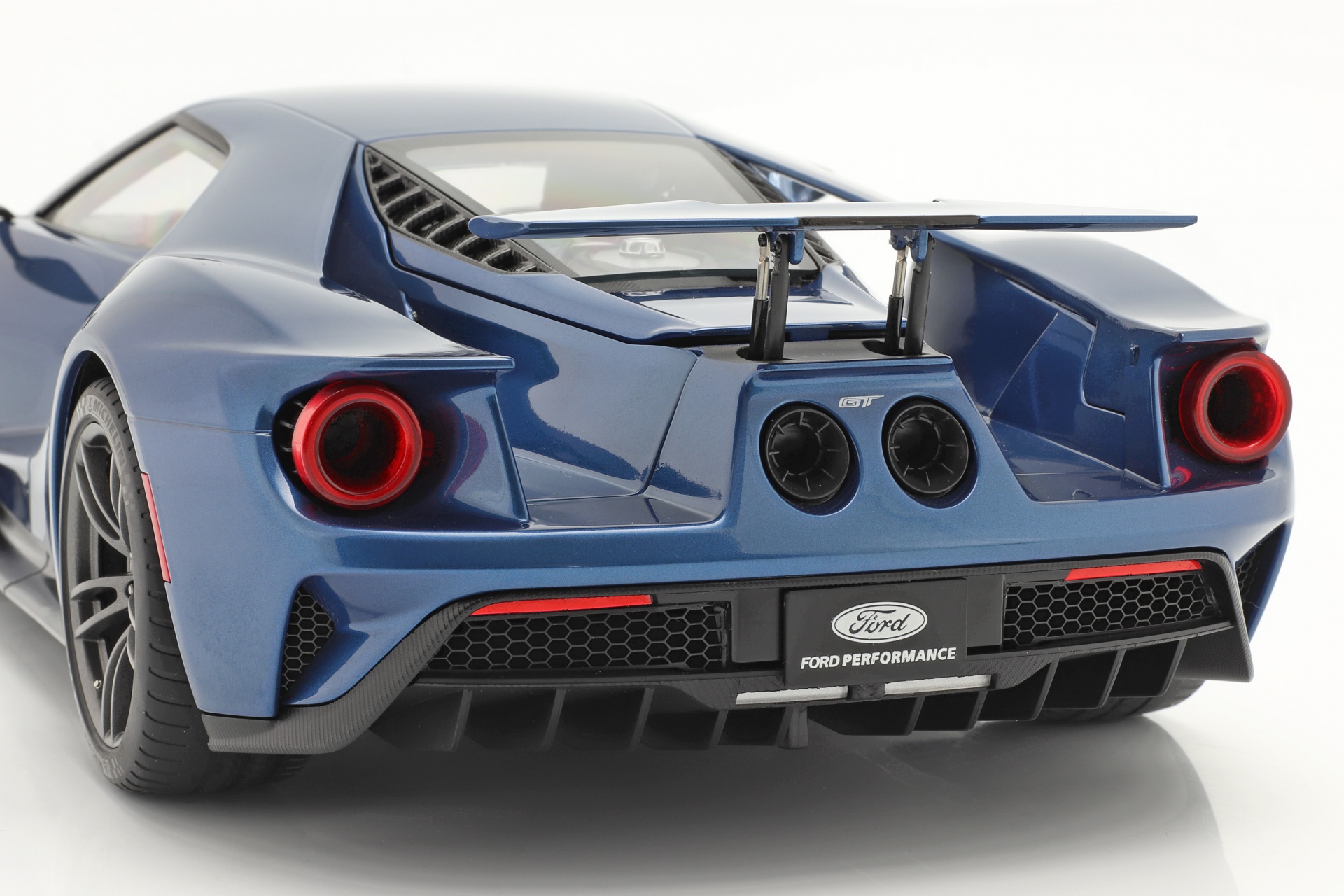 Ford GT Baujahr 2017 liquid blau  