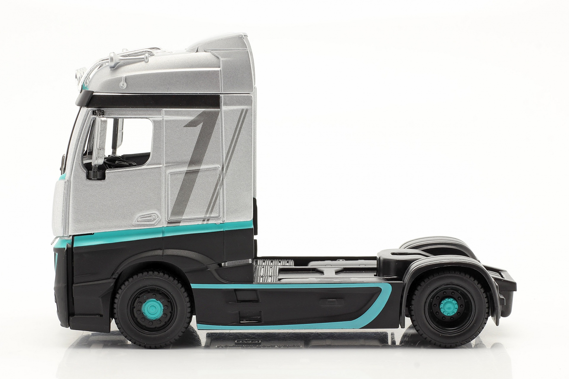Mercedes-Benz Actros Gigaspace 4x2 Sattelzugmaschine silber / schwarz  