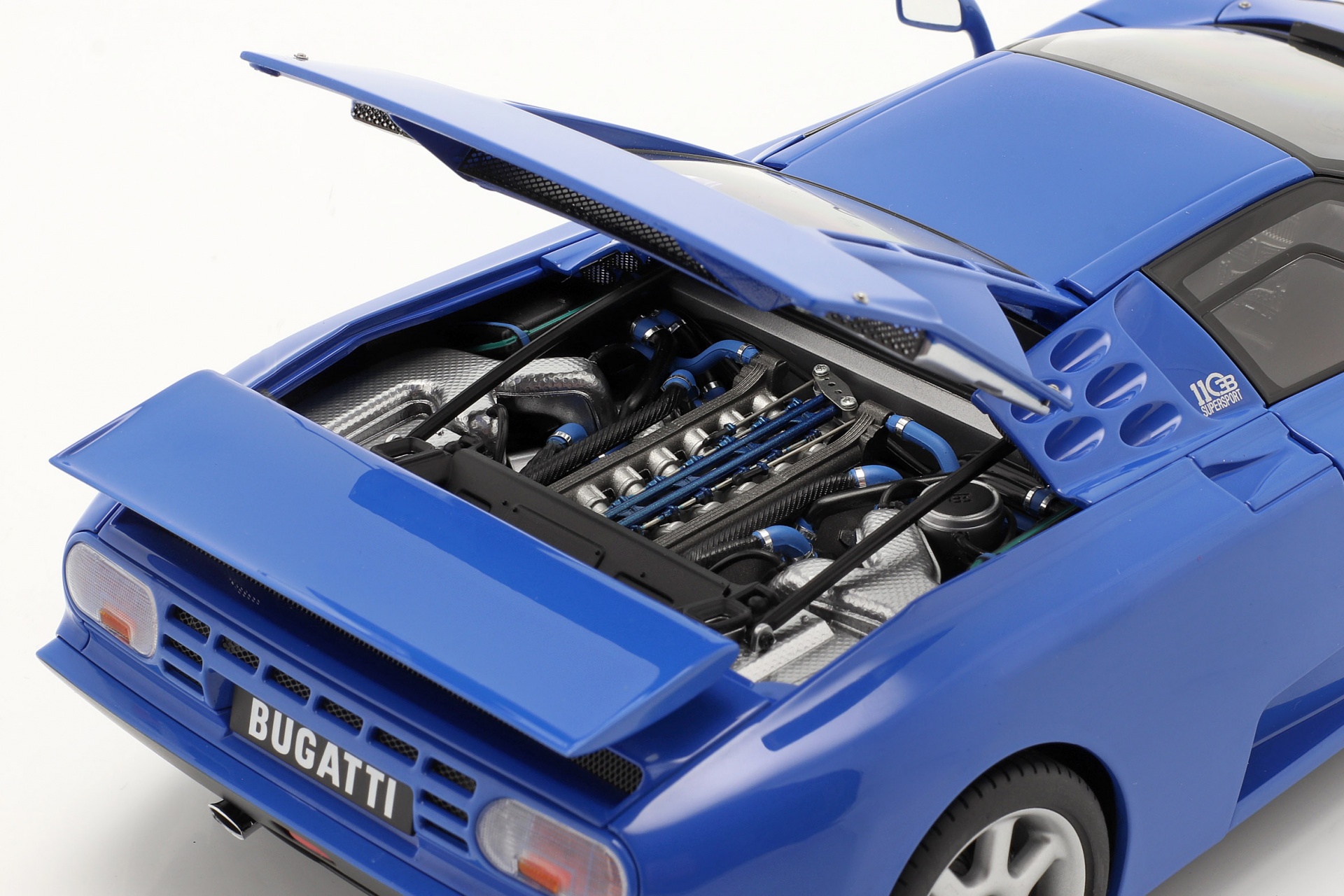 Bugatti EB 110 SS Baujahr 1992 french racing blau  