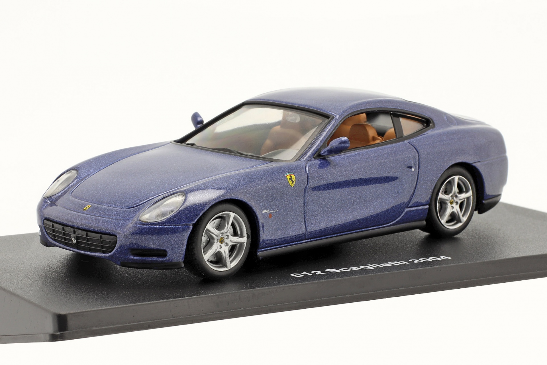 Ferrari 612 Scaglietti Baujahr 2004 mit Vitrine blau  