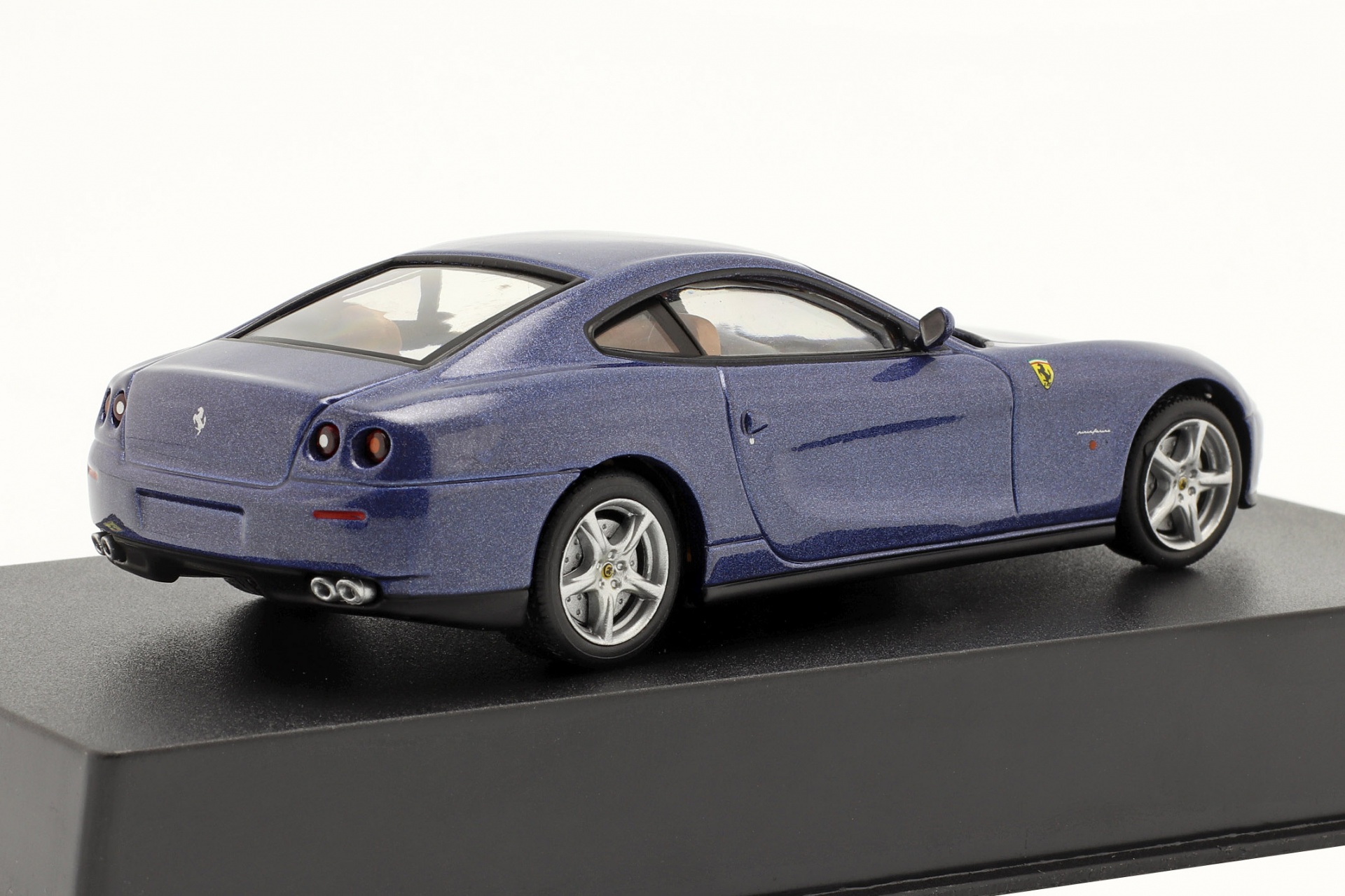 Ferrari 612 Scaglietti Baujahr 2004 mit Vitrine blau  