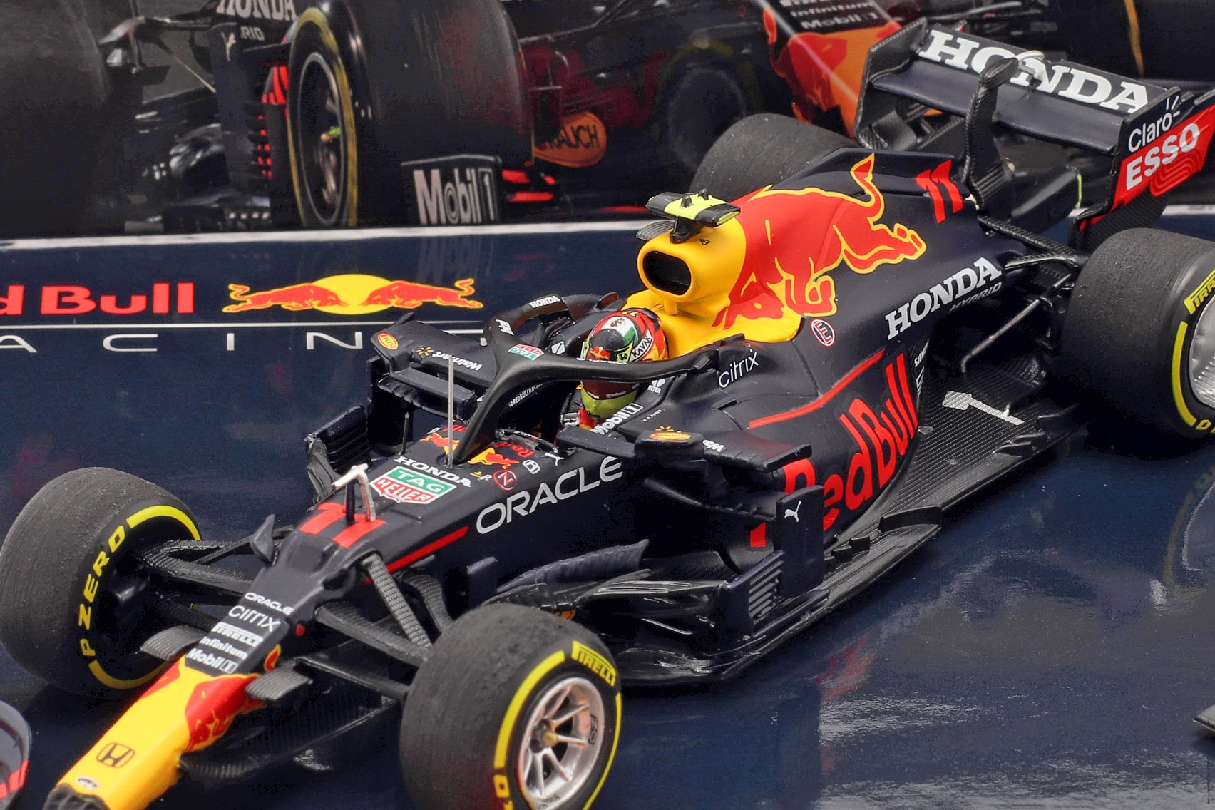Verstappen #33 & Perez #11 2-Car Set Red Bull Racing RB16B Formel 1 2021  