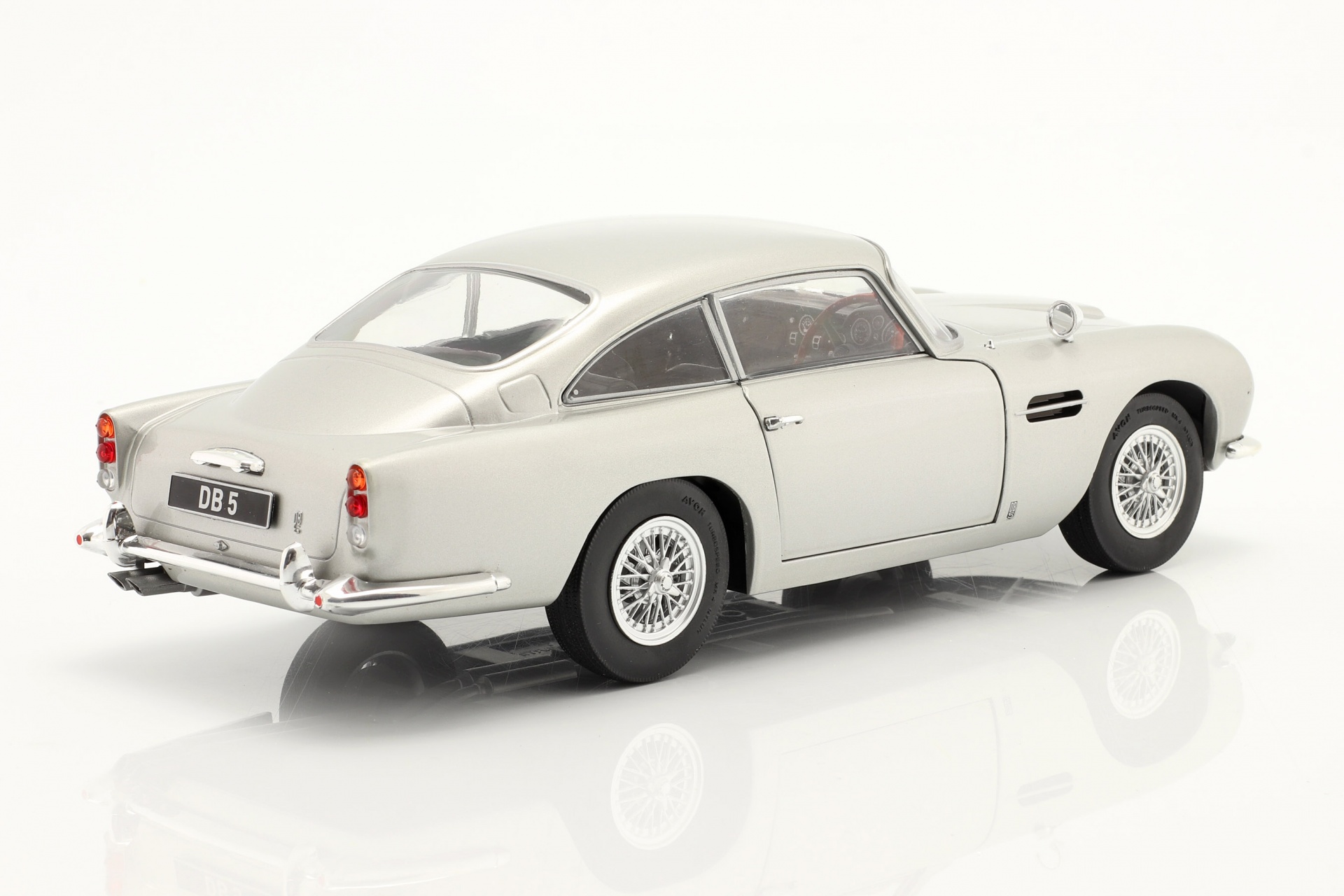Aston Martin DB5 RHD Baujahr 1964 silbergrau metallic  