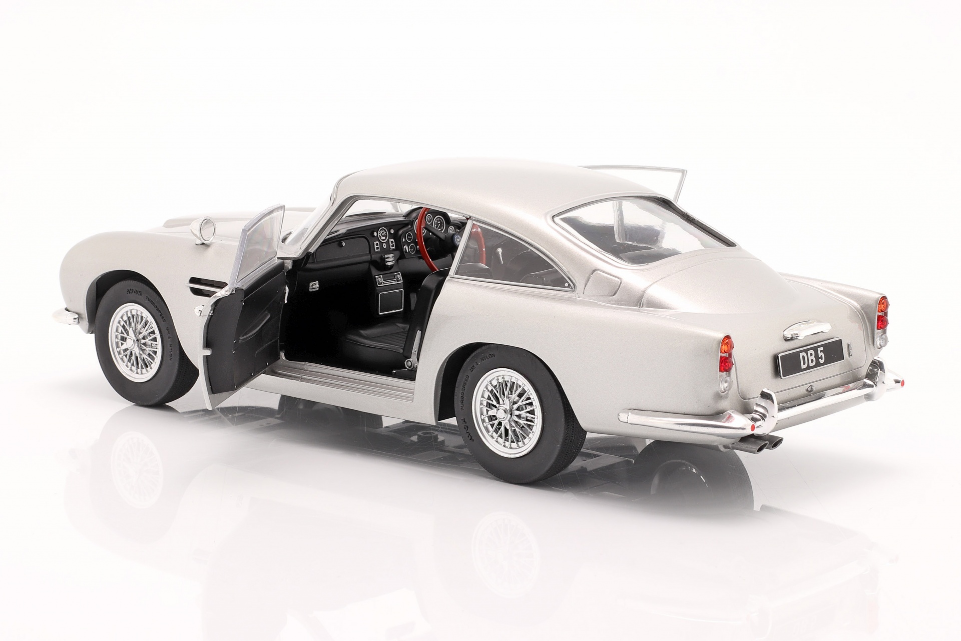Aston Martin DB5 RHD Baujahr 1964 silbergrau metallic  