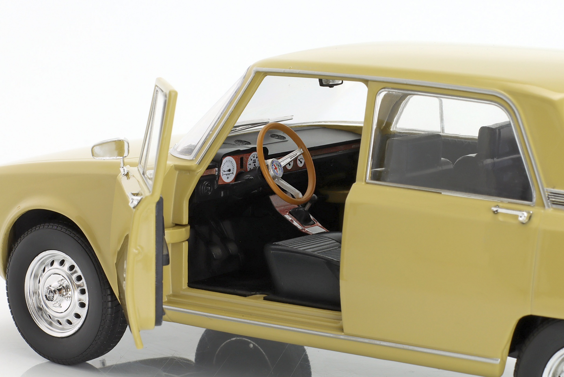 Alfa Romeo 2000 Berlina 1971 dunkelgelb  