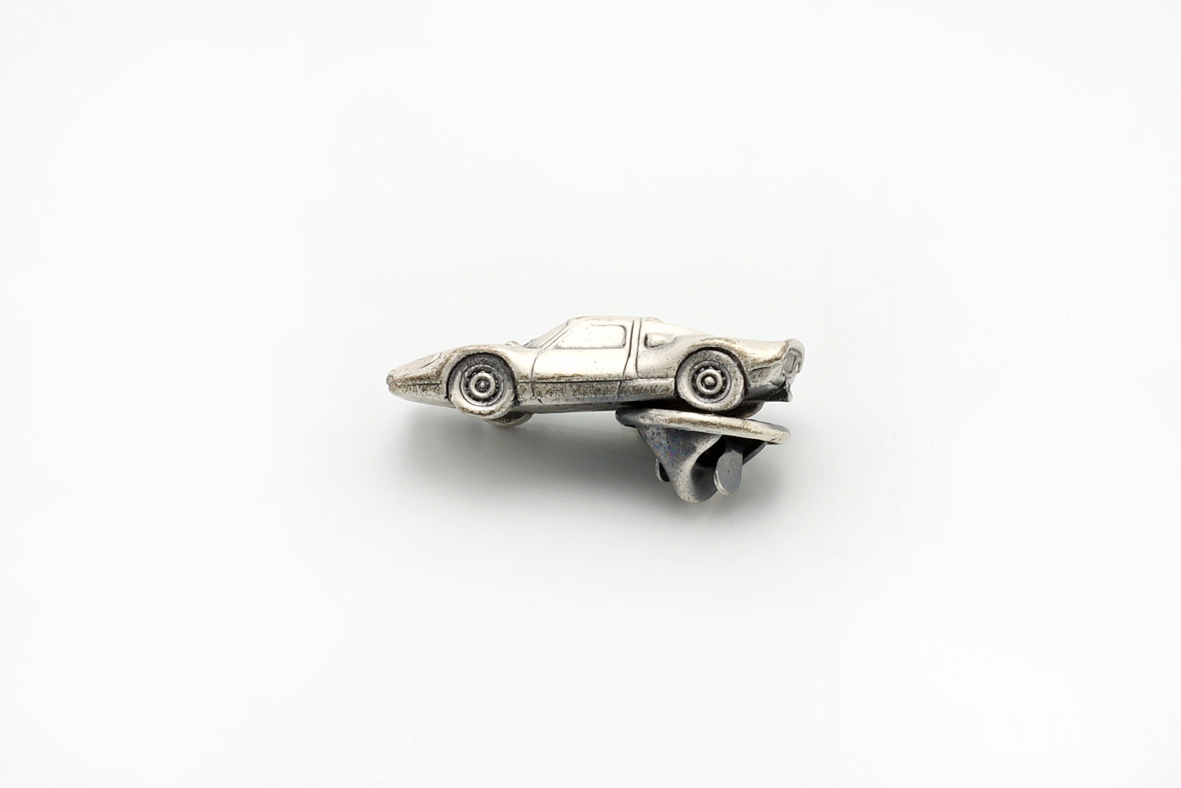 Pin Porsche 904 GTS silber