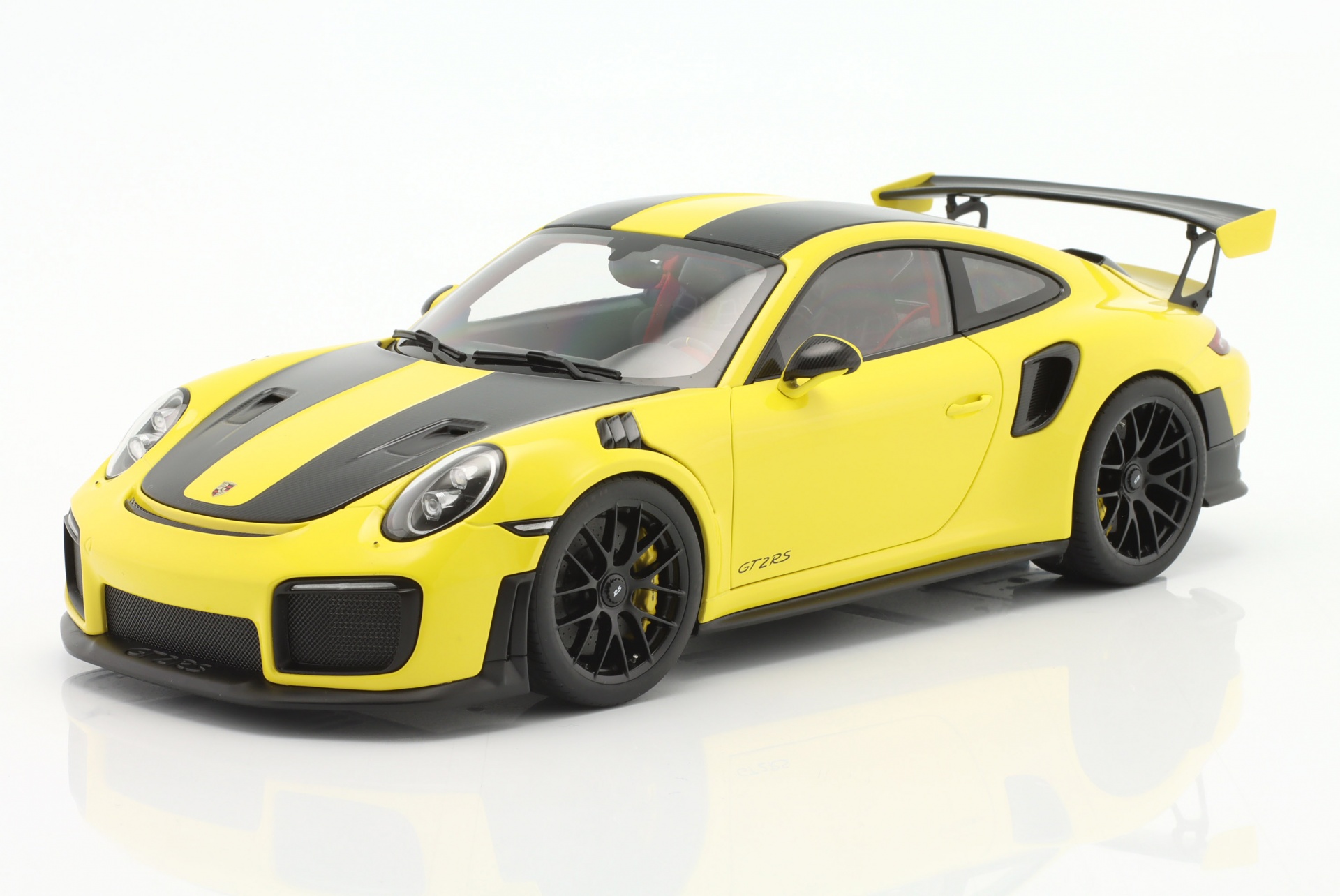 Porsche 911 (991 II) GT2 RS Weissach Package 2017 racing gelb  