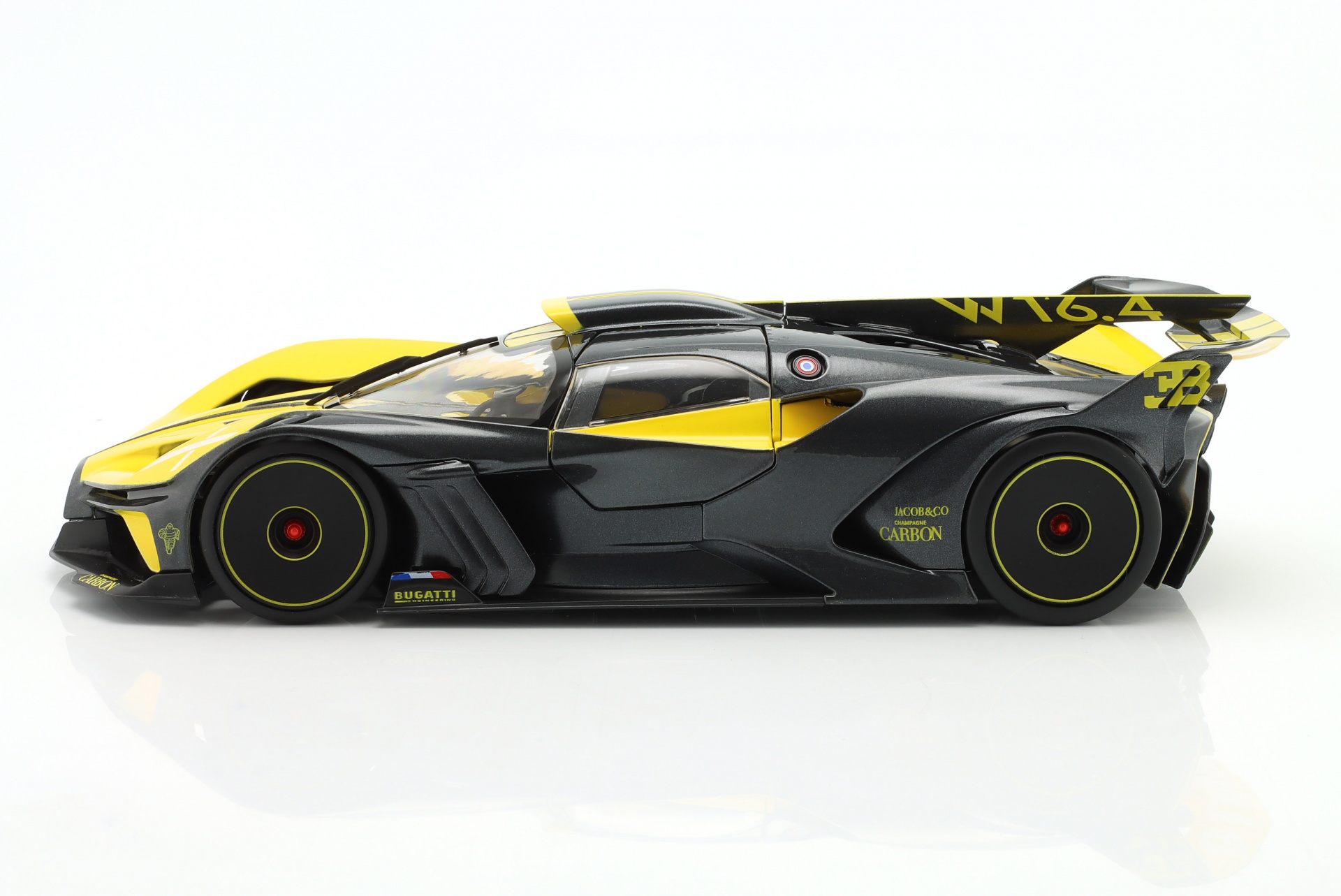 Bugatti Bolide W16.4 Baujahr 2020 gelb / carbon  