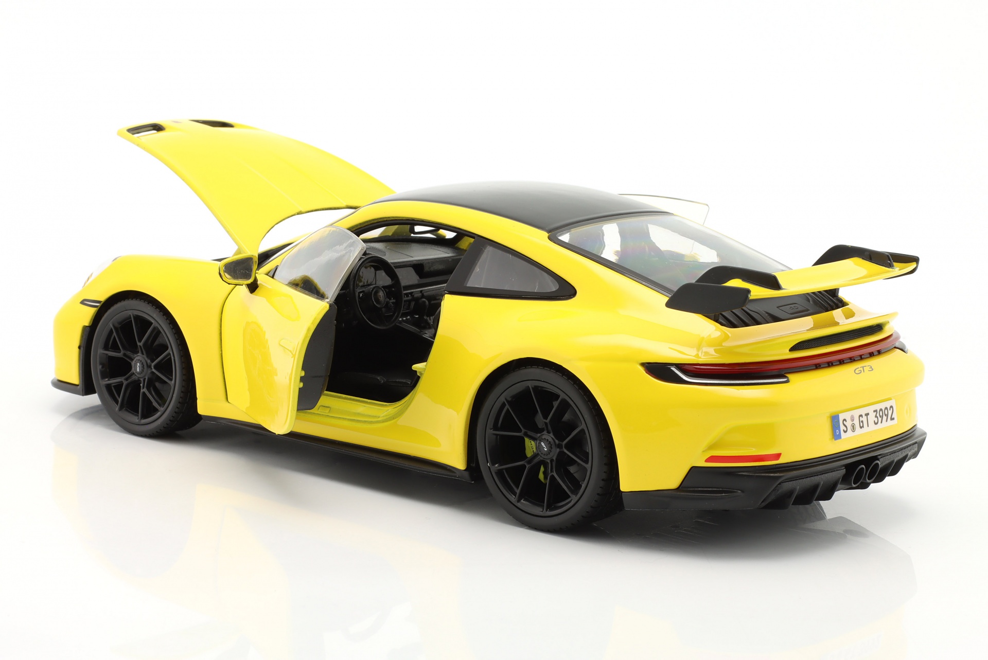 Porsche 911 (992) GT3 Baujahr 2022 racing gelb  
