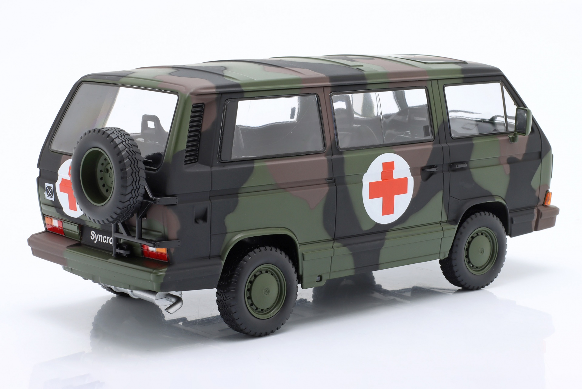 Volkswagen VW T3 Bus Syncro Bundeswehr Ambulanz 1987 tarnfarben  