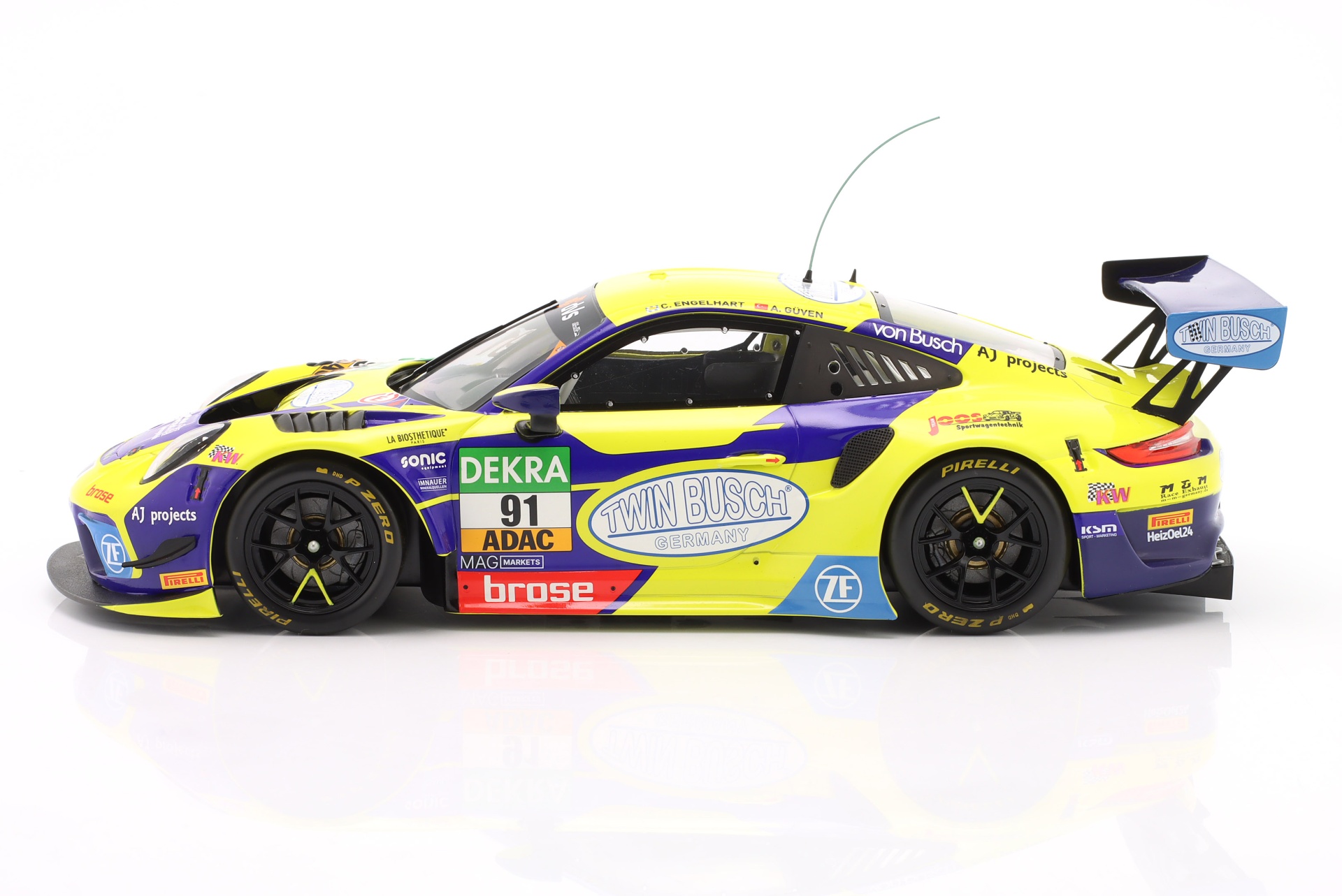 Porsche 911 GT3 R #91 ADAC GT Masters Vize Champions 2022 Engelhart, G&uuml;ven  