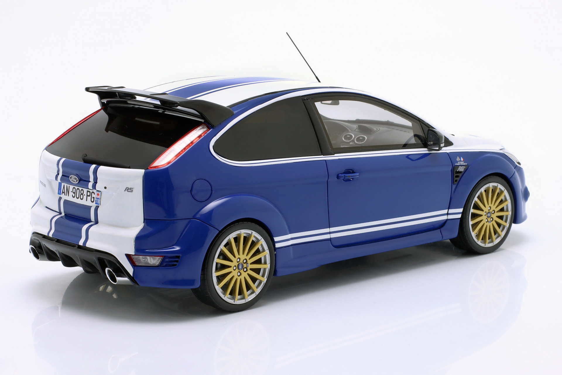 Ford Focus MK2 RS LeMans Tribute 2010 blau / wei&szlig;  OttOmobile