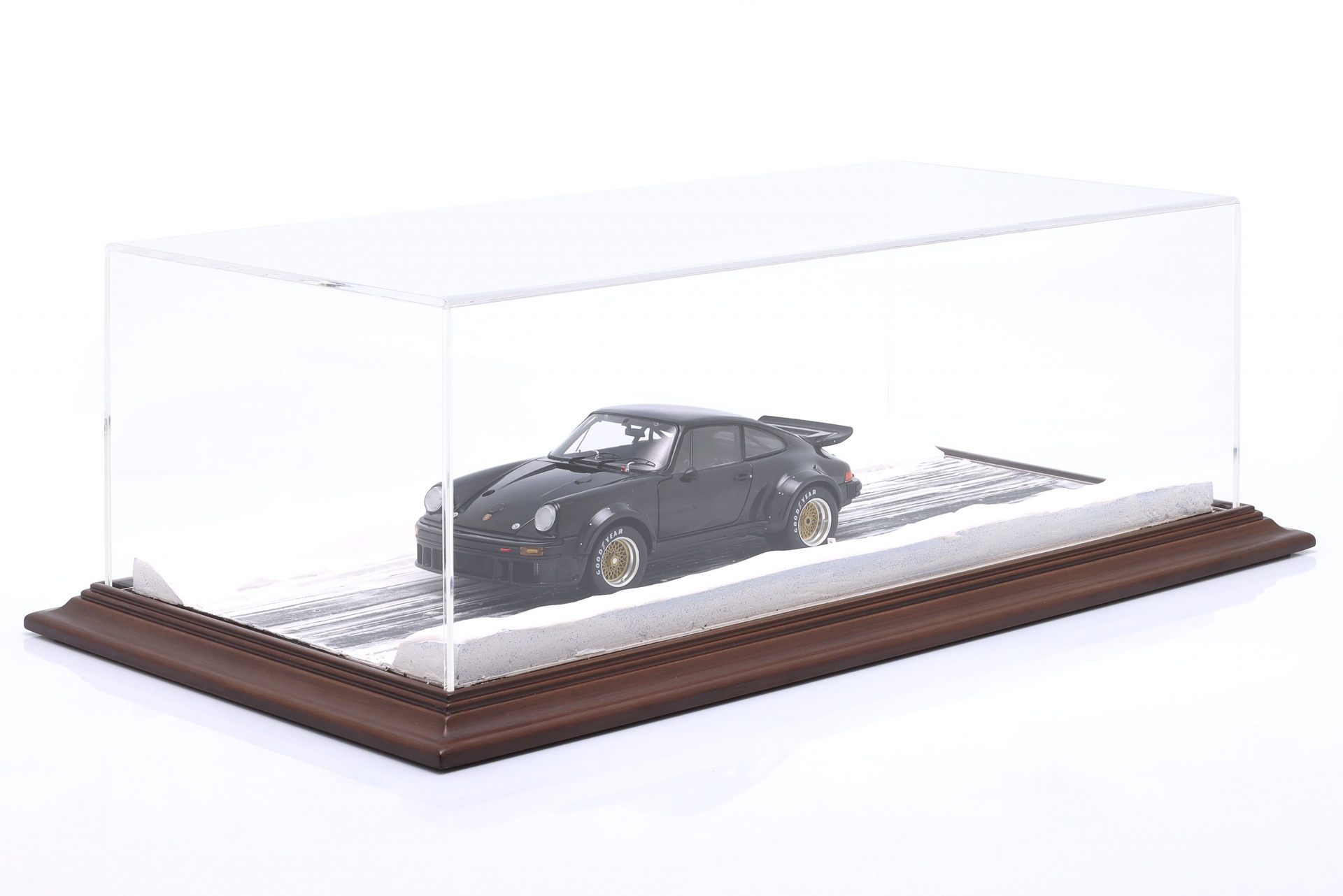 Hochwertige Acryl Vitrine mit Diorama-Bodenplatte Snow Road  
