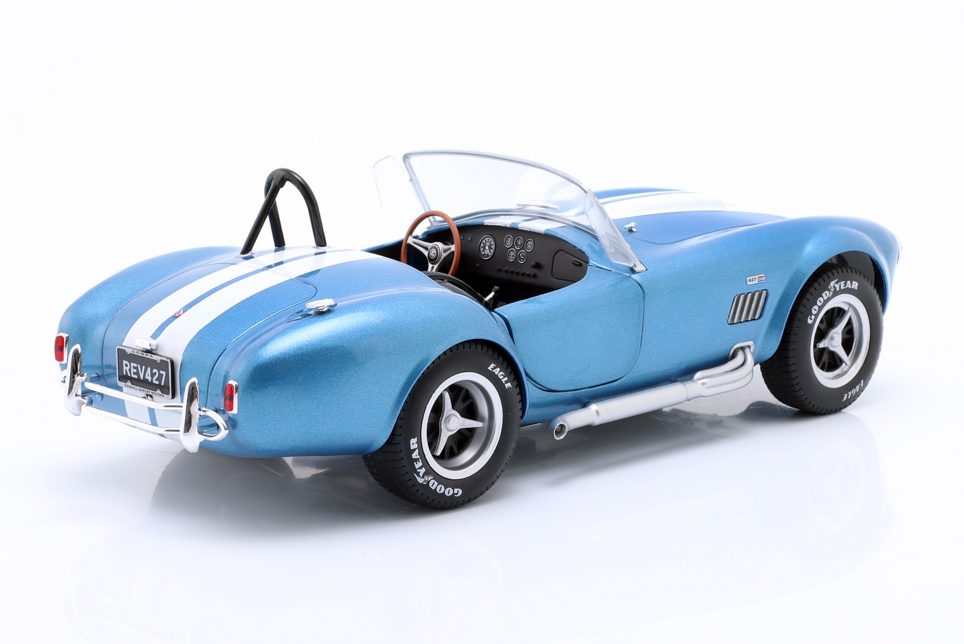 AC Cobra 427 MKII Baujahr 1965 blau / wei&szlig;  