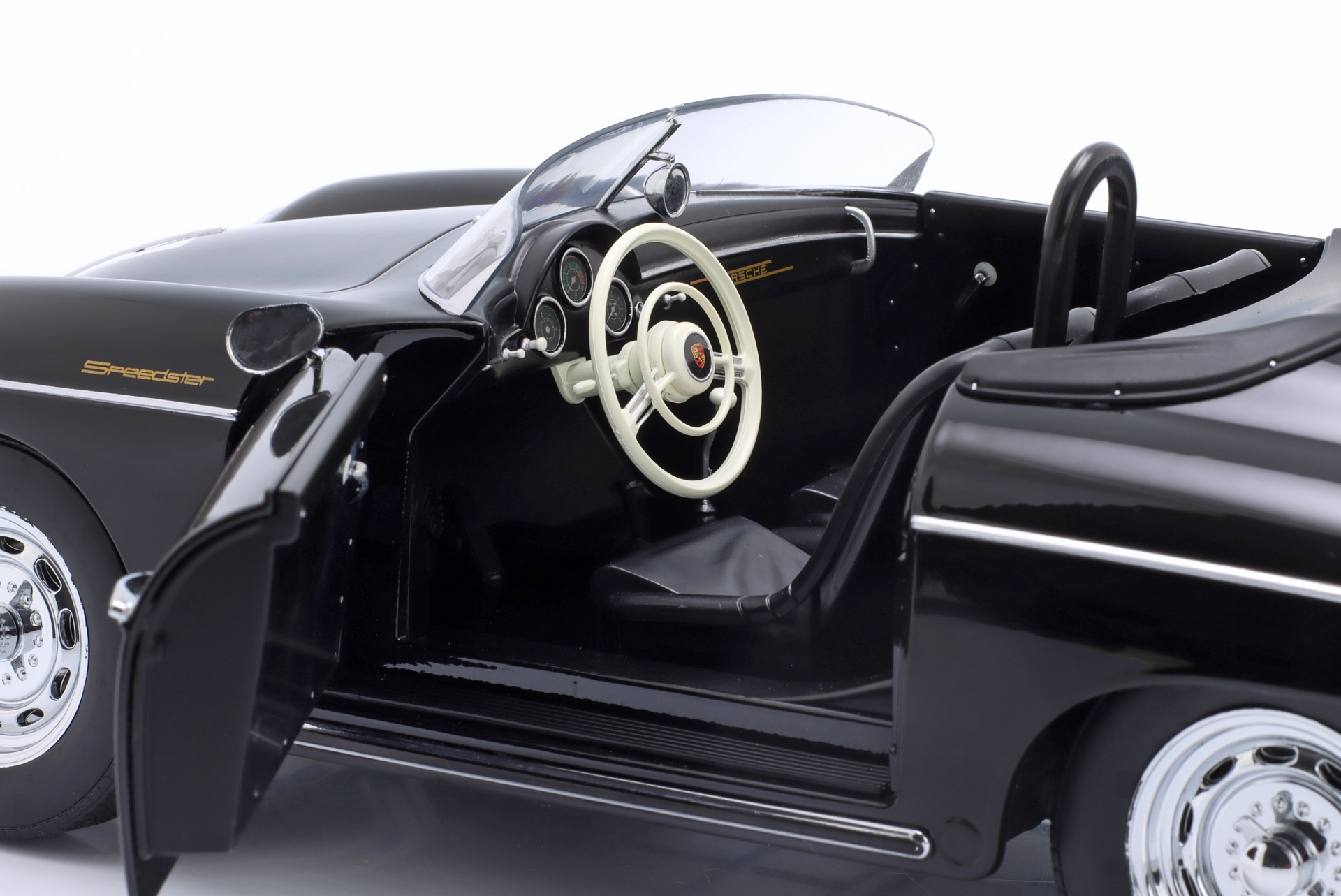 Porsche 356 A Speedster Steve McQueen #71 Baujahr 1955 schwarz  