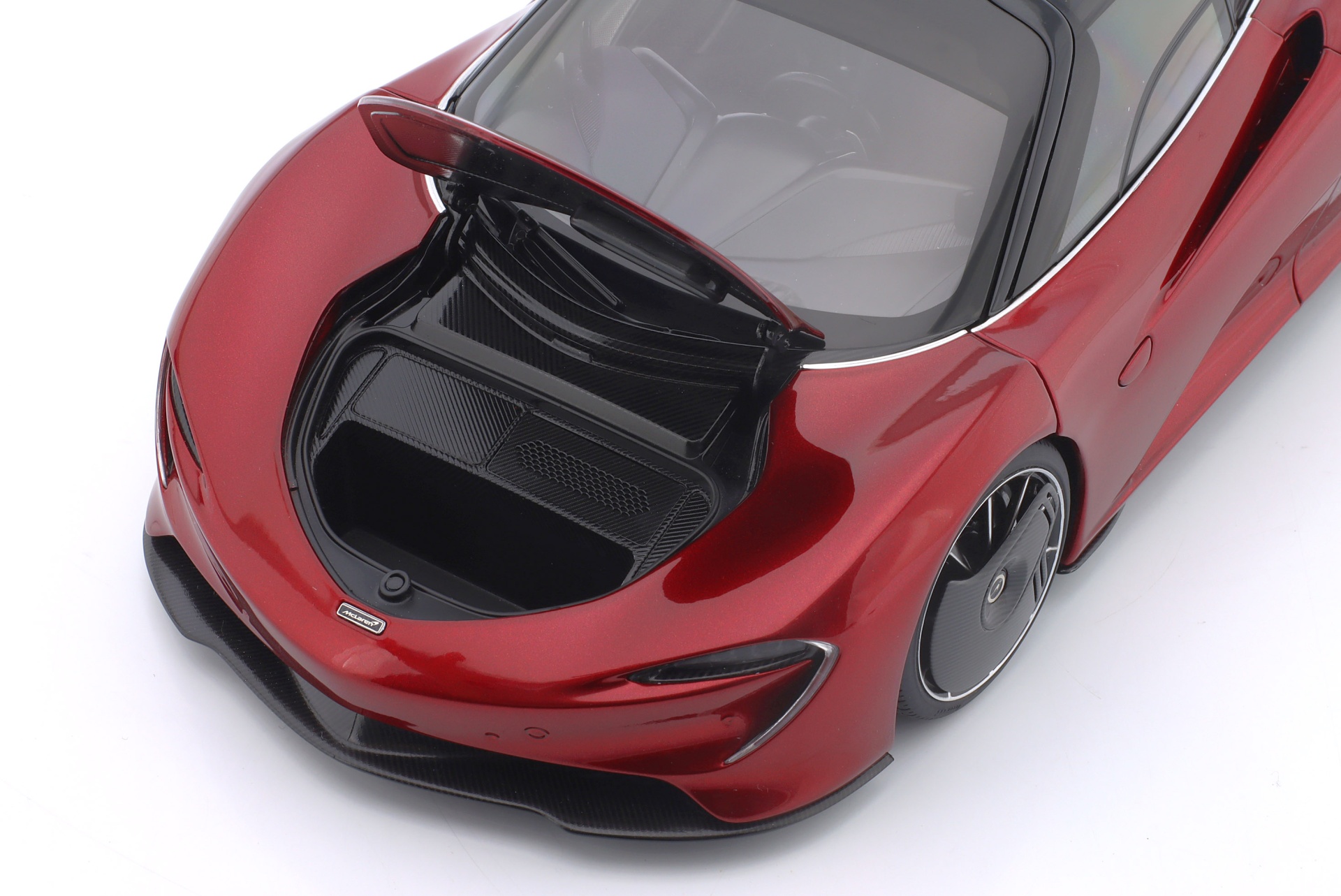 McLaren Speedtail Baujahr 2020 vulkanrot  