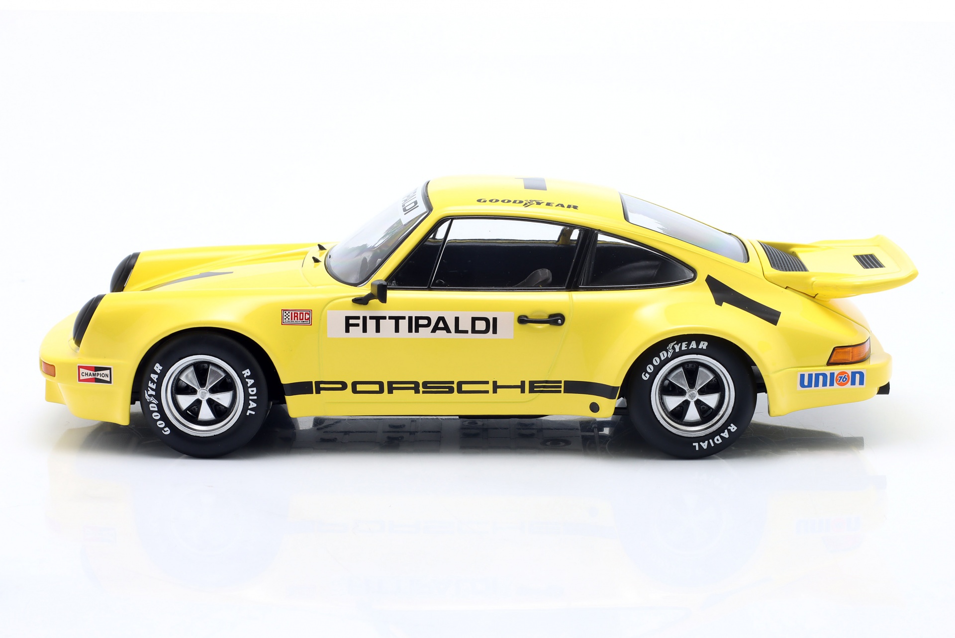 Porsche 911 Carrera 3.0 RSR #1 IROC Riverside 1973 Emerson Fittipaldi  