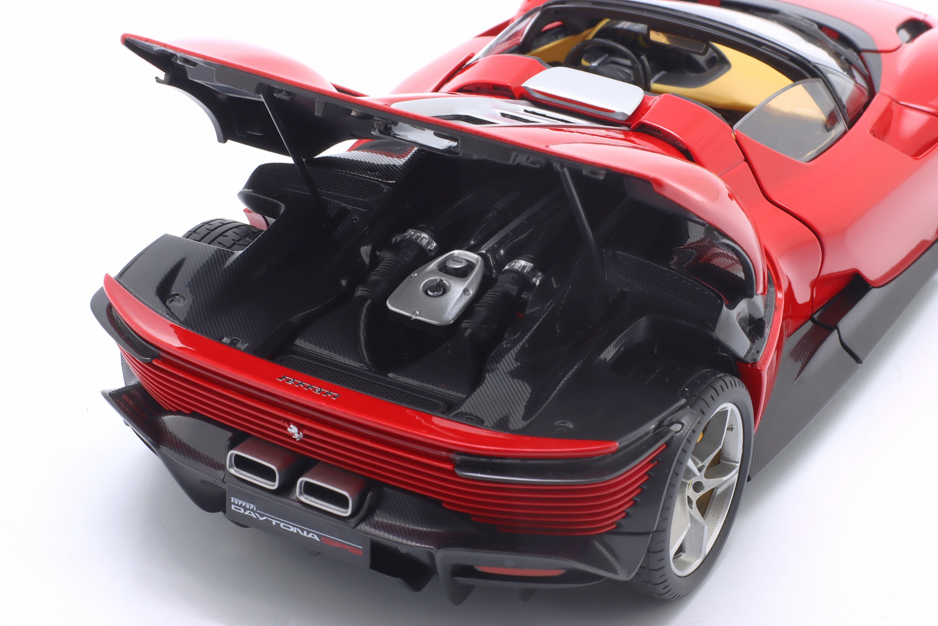 Ferrari Daytona SP3 Closed Top 2022 corsa rot   Signature